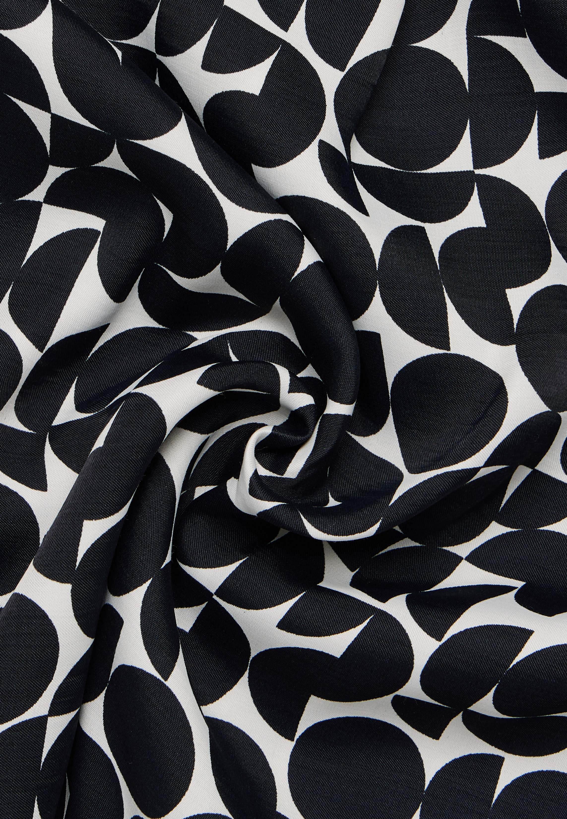 ETERNA_fall_winter-2025_02_2BL06075-7756_25D923-_5-jpg