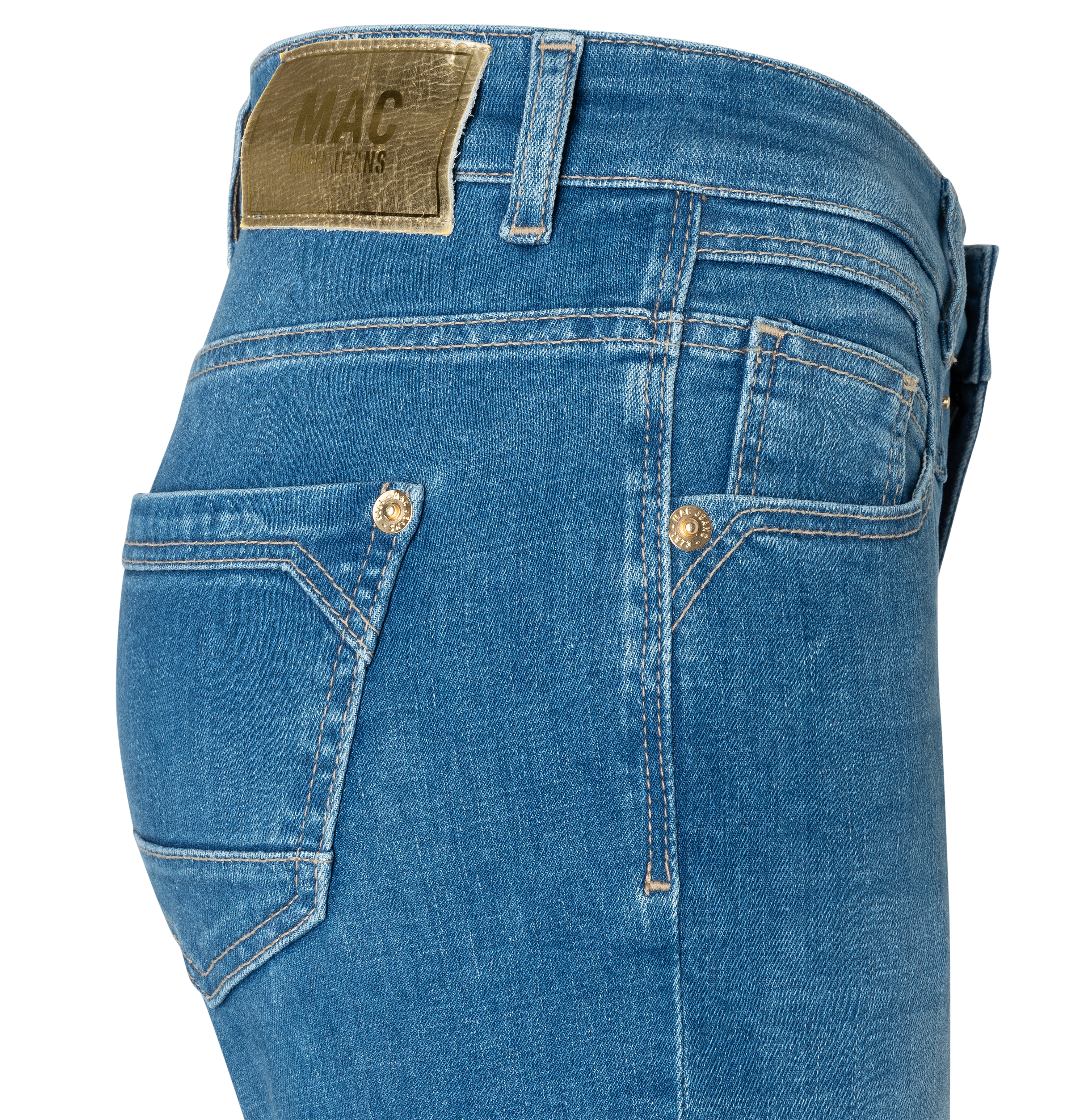 MAC_Spring-2025_D514_5703-90-0389L-D514_6-jpg