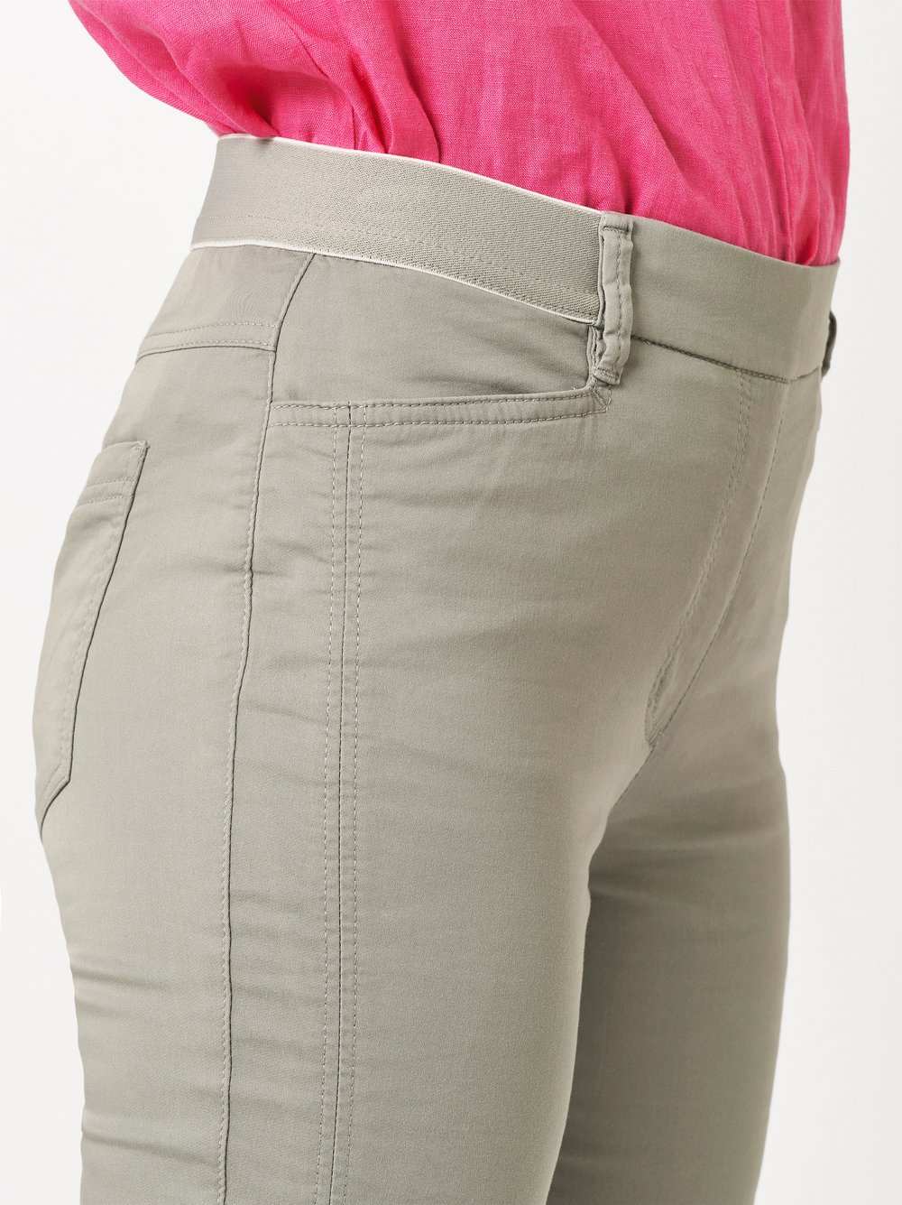 Relaxed_FS25-NOS_063_20-072855-14_4-jpg