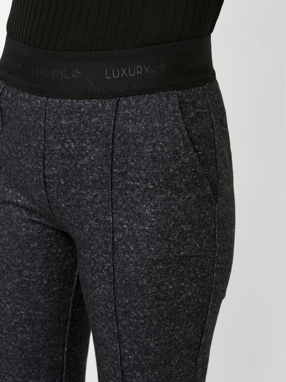 TONI_HW25-NOS_088_68-071213-40_4-jpg