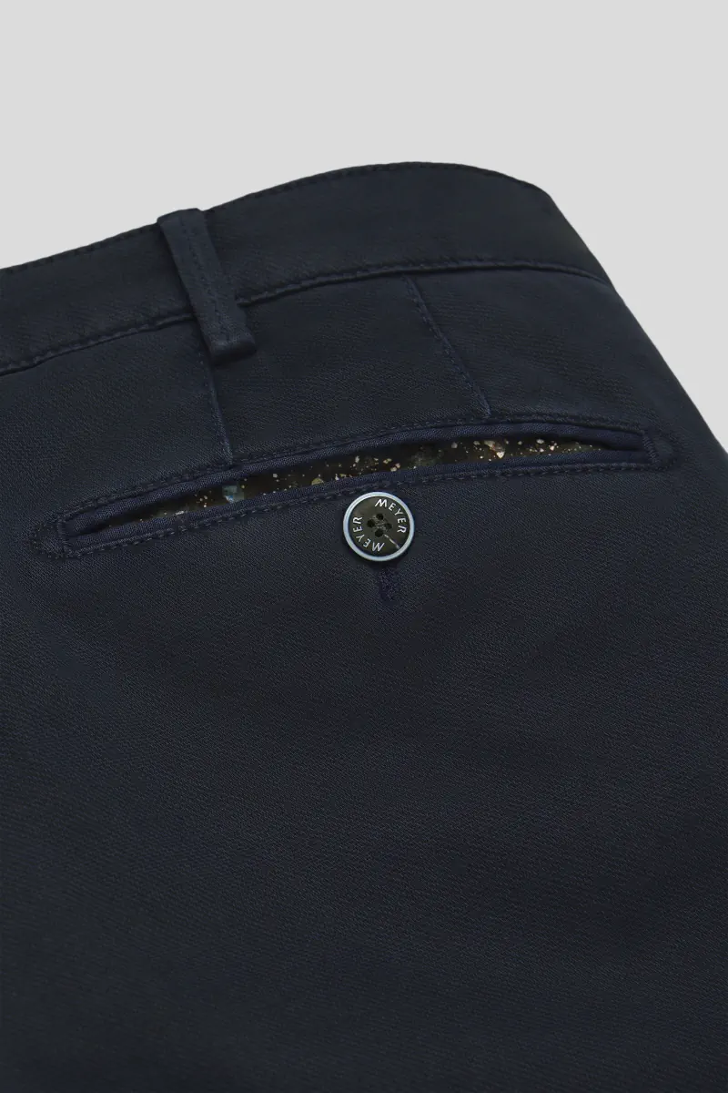 3f979367c9de8e54585848549e8069348_09_09_24_3_MH_AW24_bonn_5613_17_tasche_04-webp