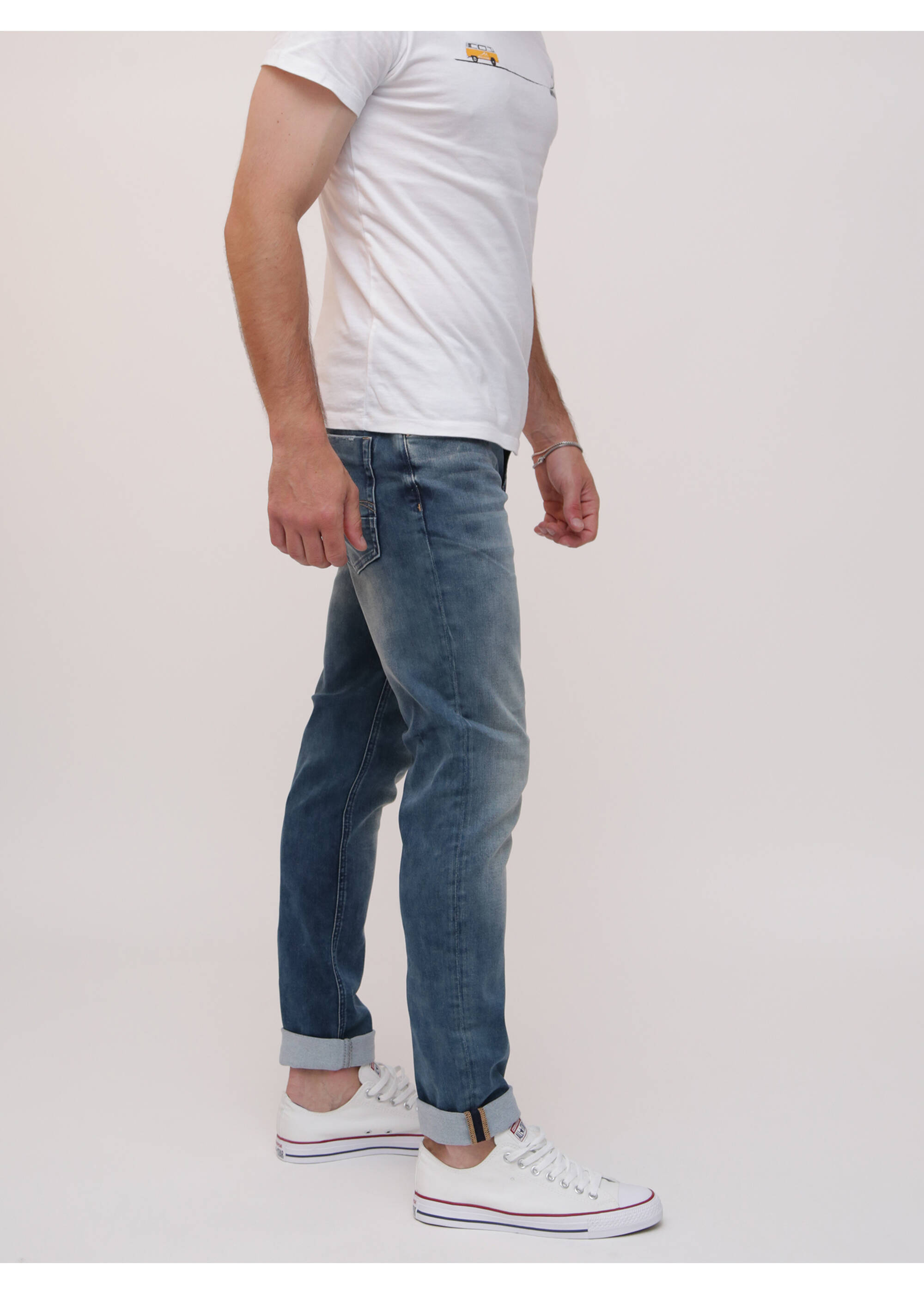 MOD-SP22-1005-3564_20_2000x2800