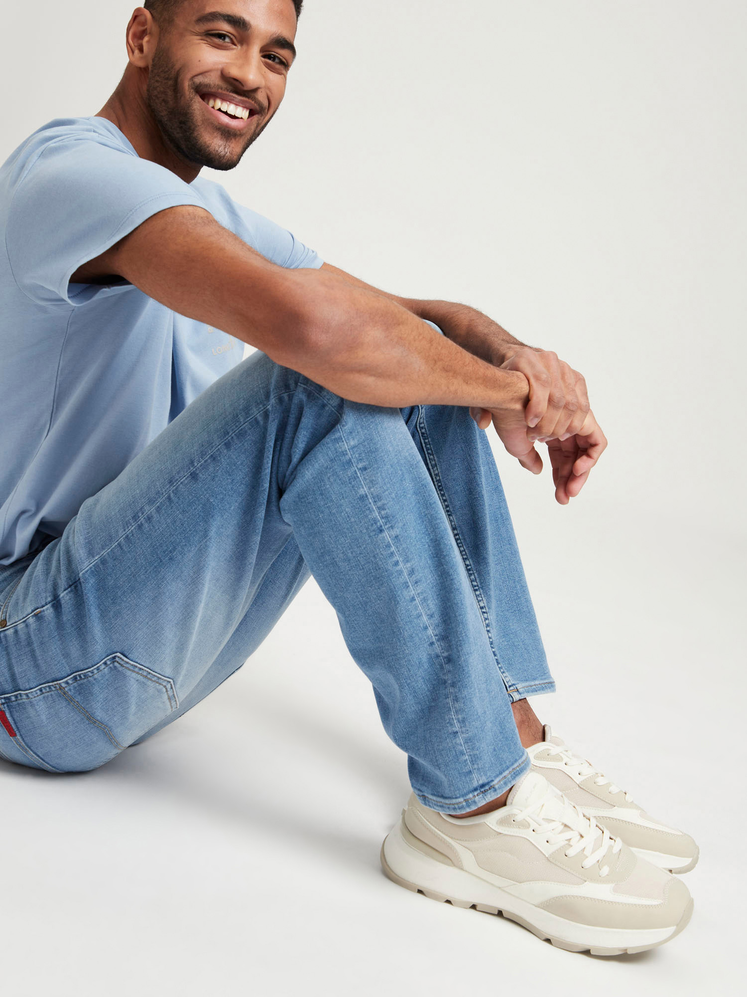 DAMIENlightmidblue4-jpg