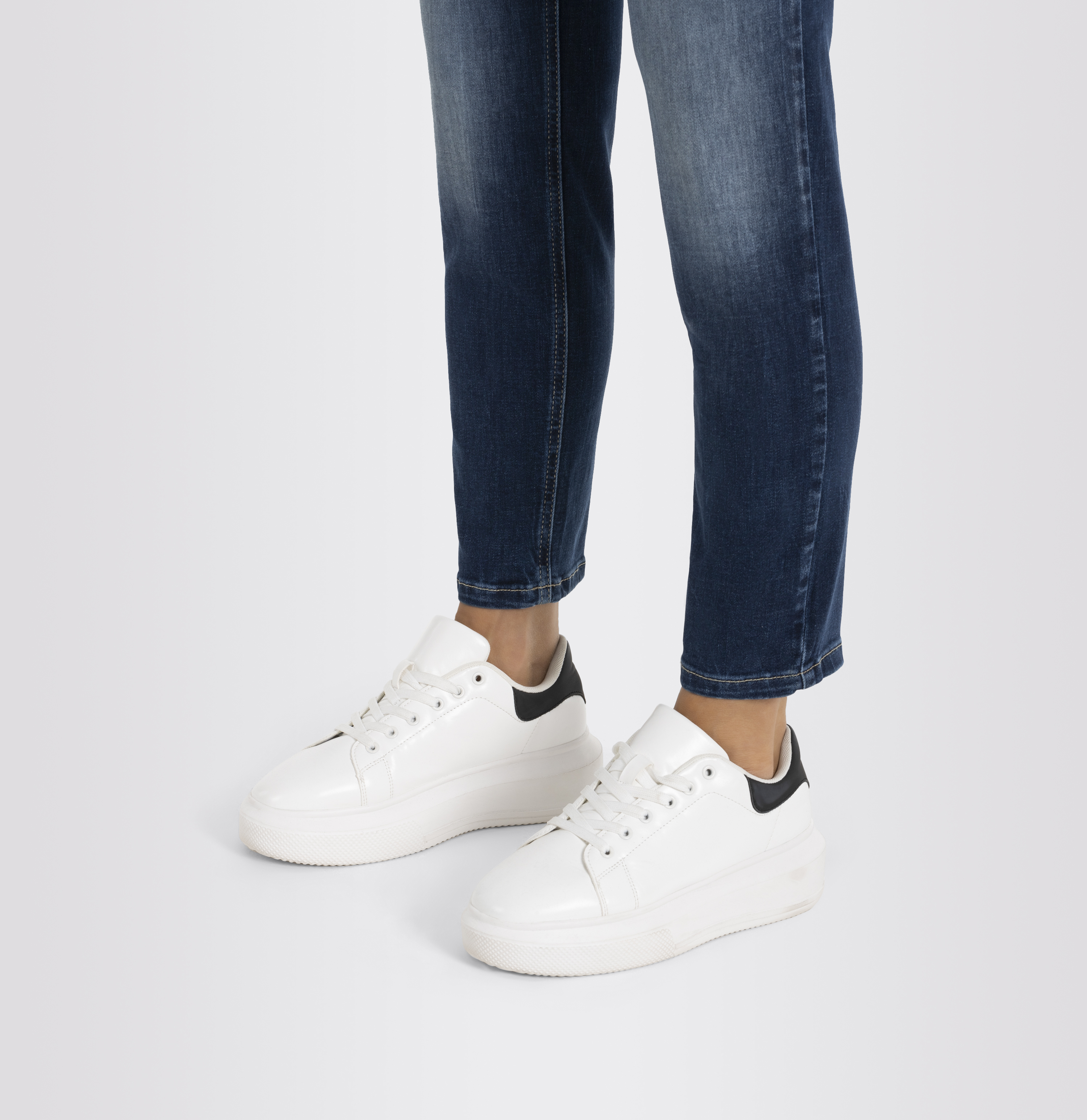 MAC_Autumn-2022_D671_2620-93-0389-D671_4