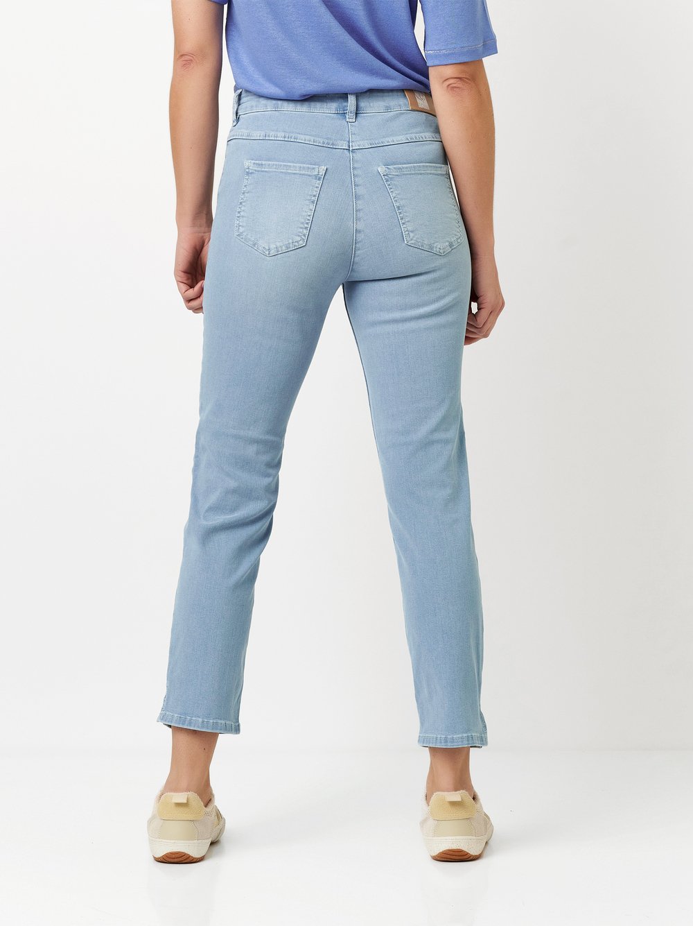 TONI_FS25-NOS_522_11-521226-58_3-jpg