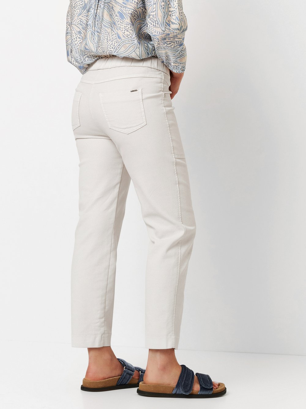 TONI_FS25-NOS_071_27-361805-21_3-jpg