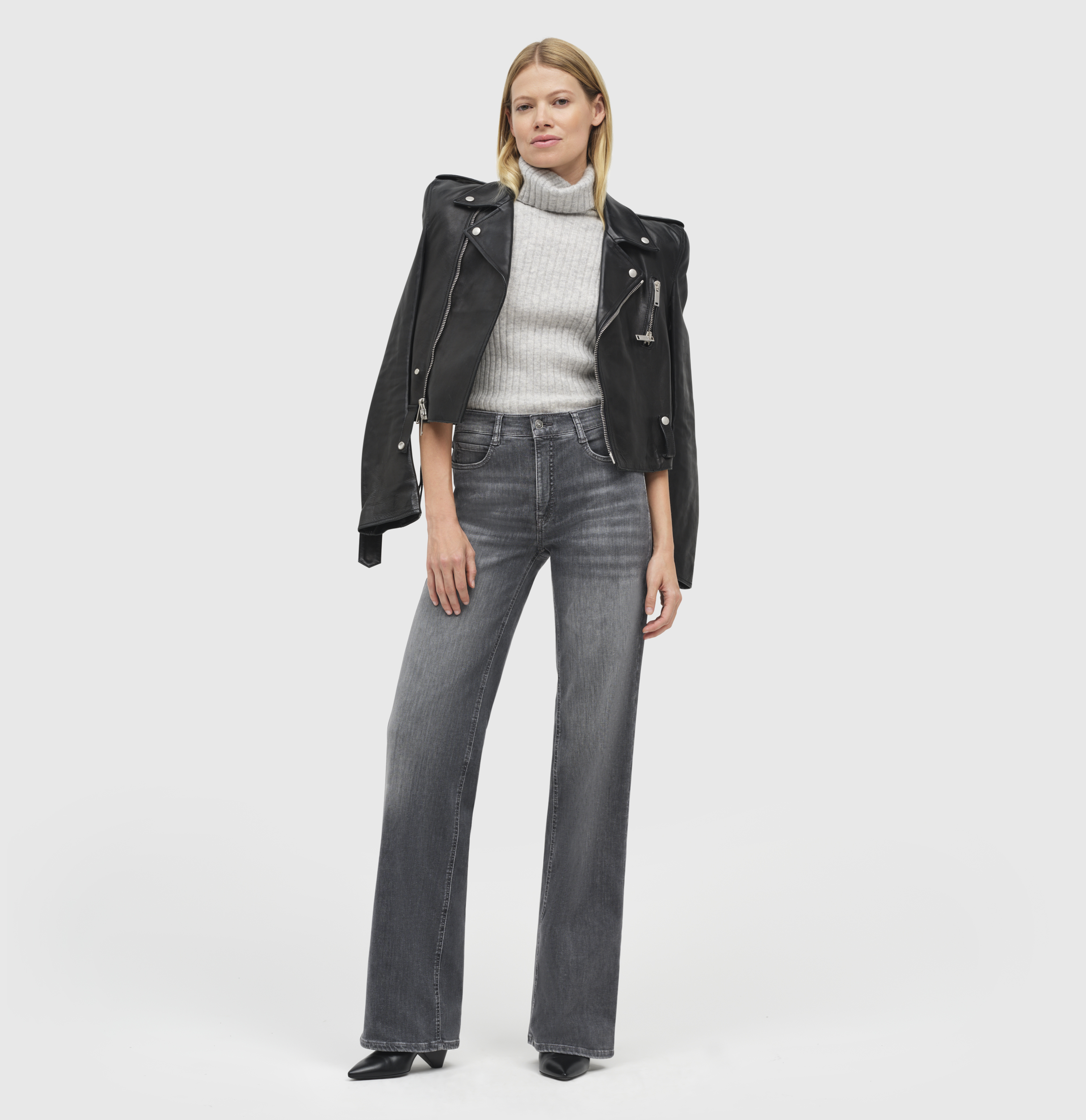 MAC_Early-Autumn-2025_D901_5228-90-0387L-D901_14-jpg