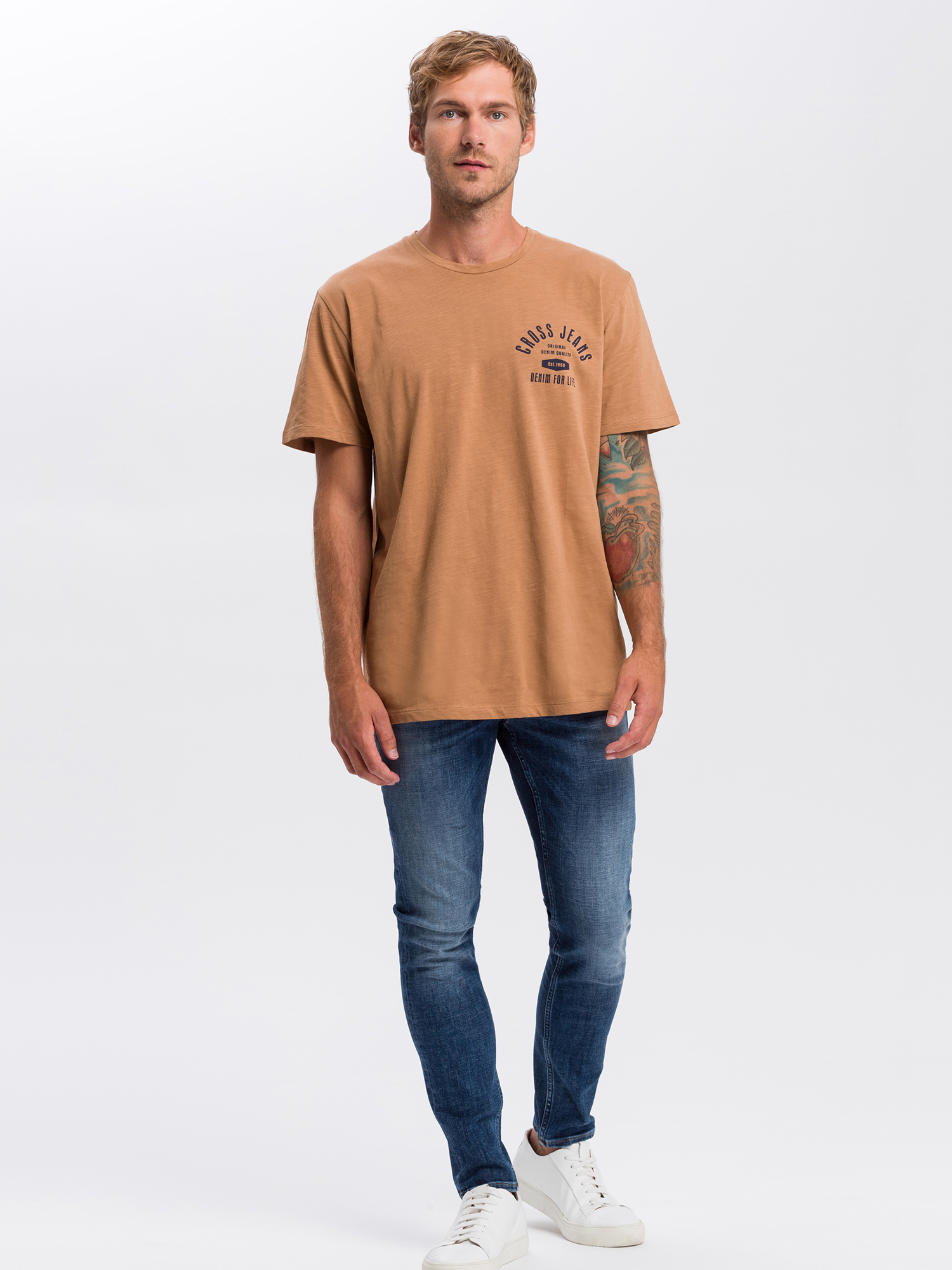 E_162_005_cross_jeans_null_3