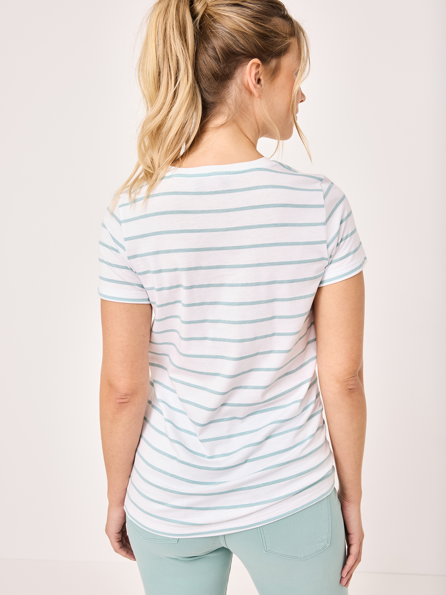 360227501000-1806_2_damen-rundhals-tshirt-paddocks-jpg