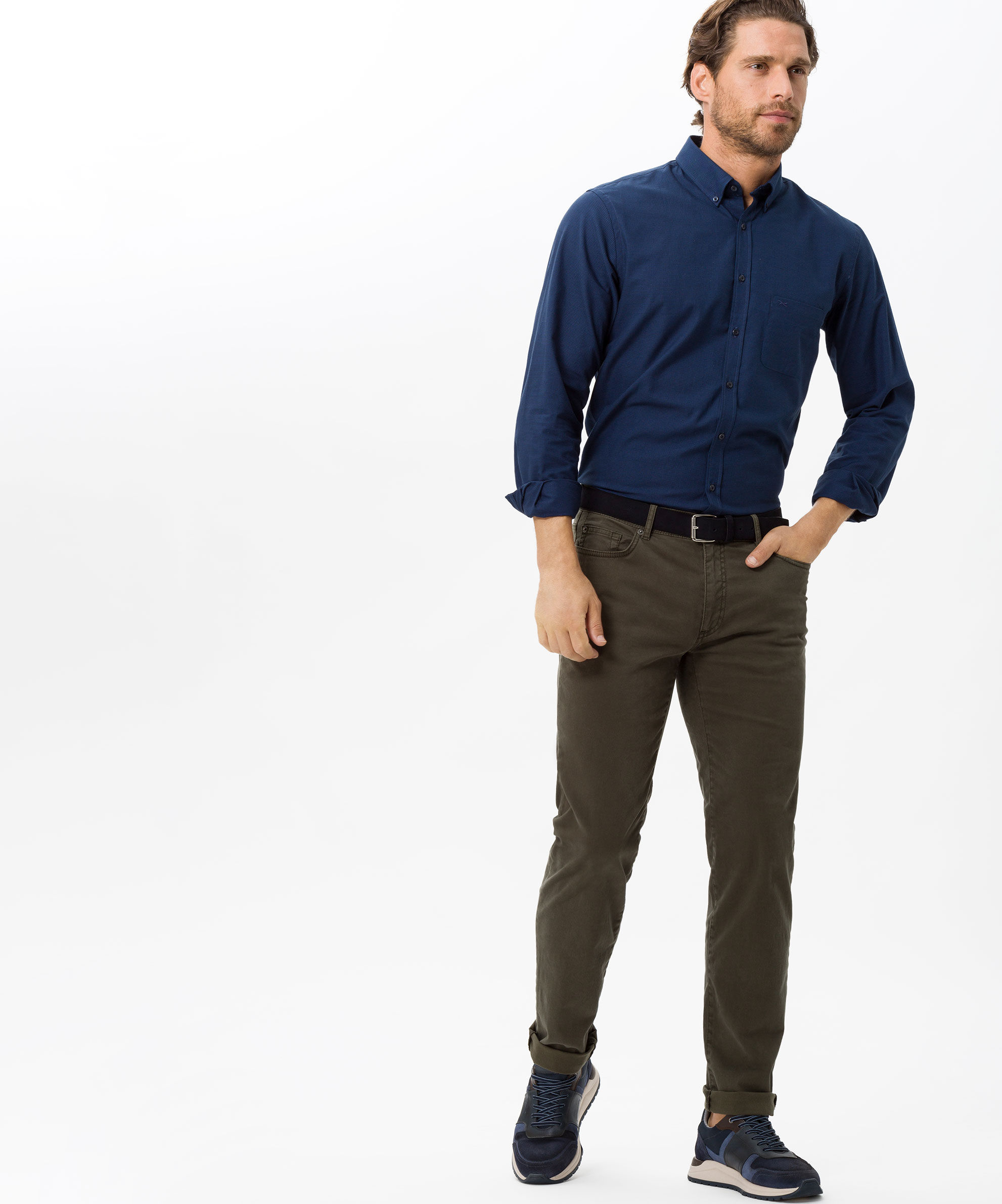 BRAX_221_32_853504_7864120_3