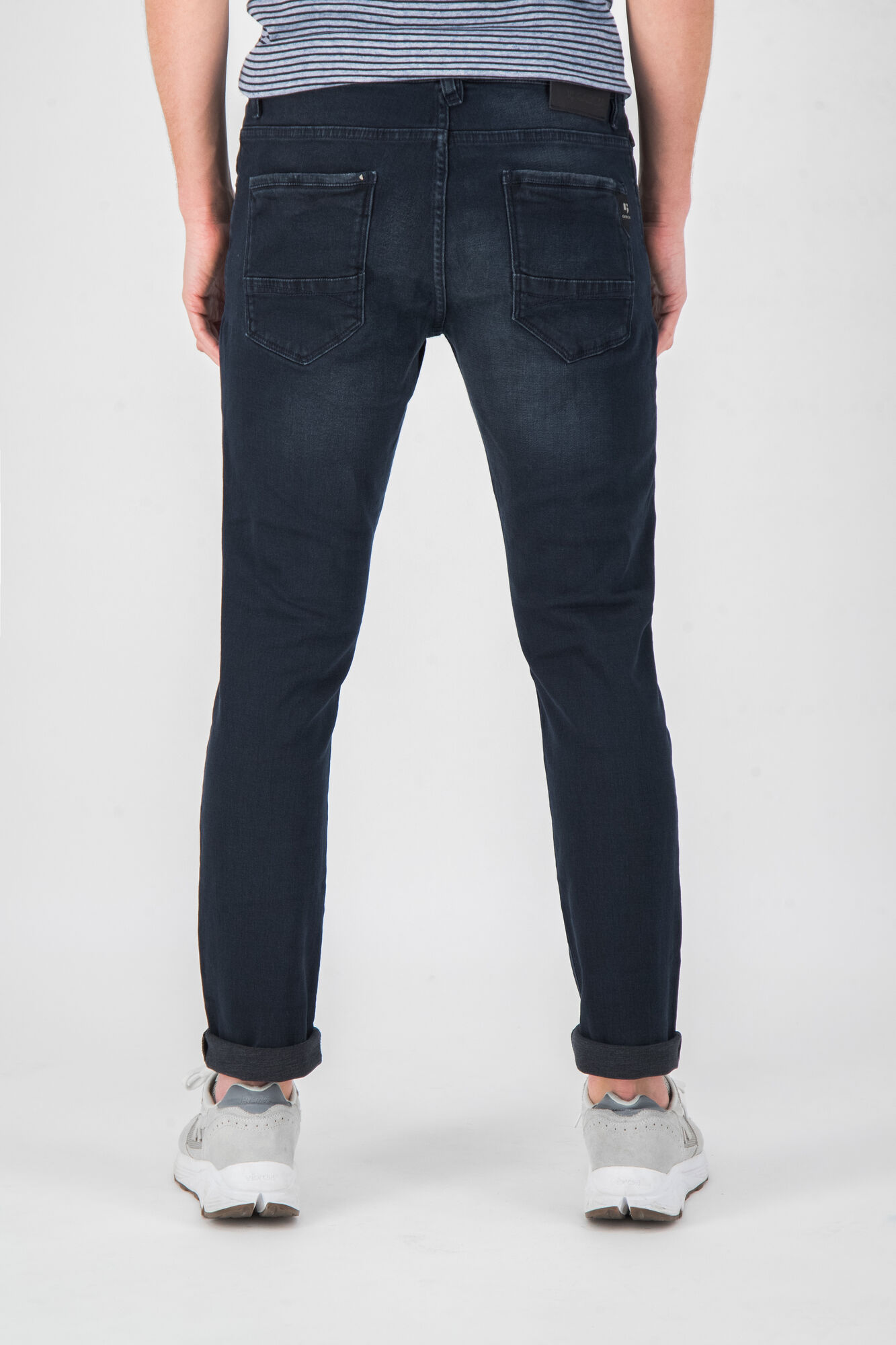 garcia-savio-grey-dark-used-3880-motion-denim-ga6303880d2MFU0U1Q2RTY