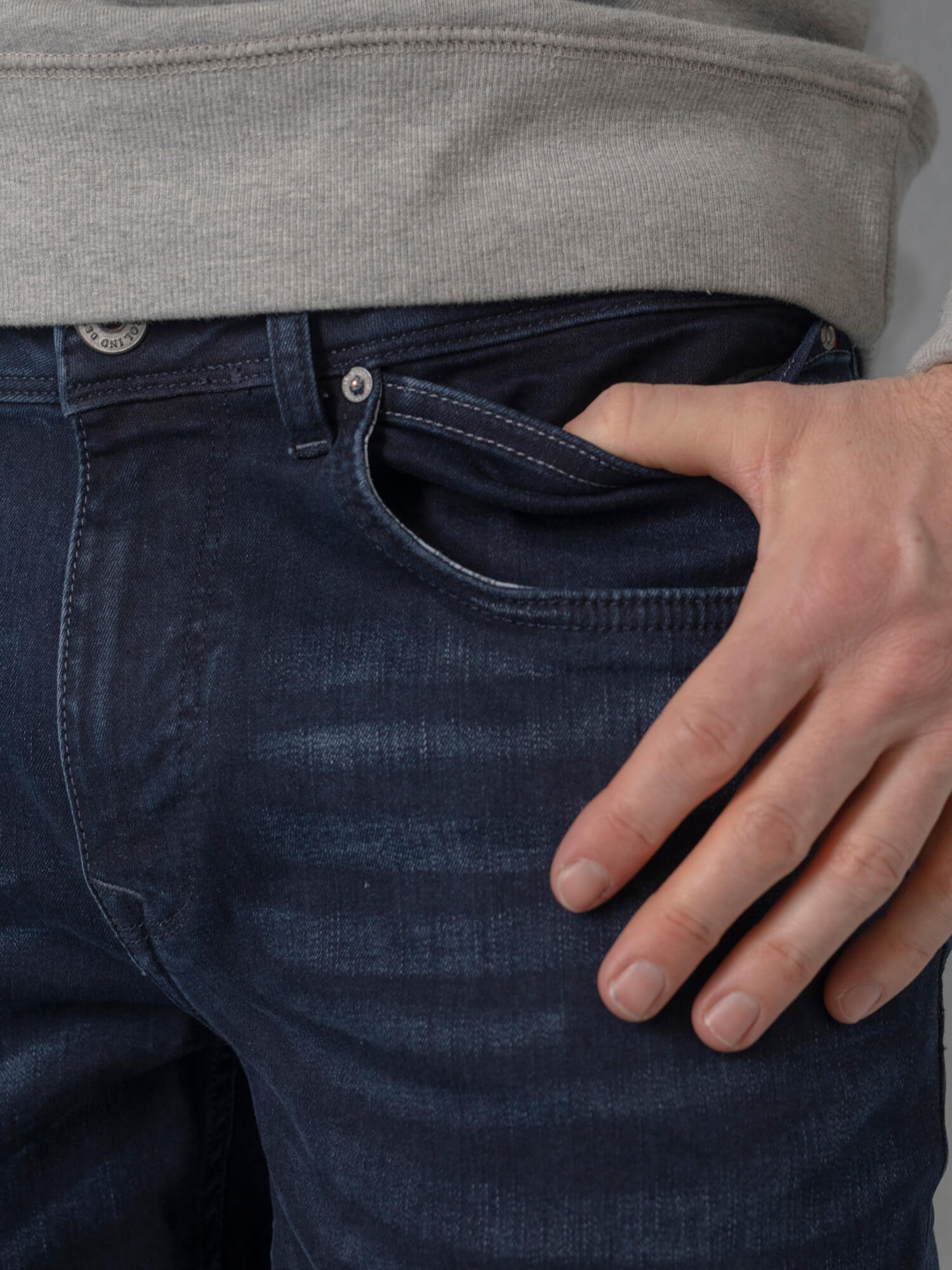 Petrol-Indus_NOOS-NOOS_5803_RUSSEL_6-jpg