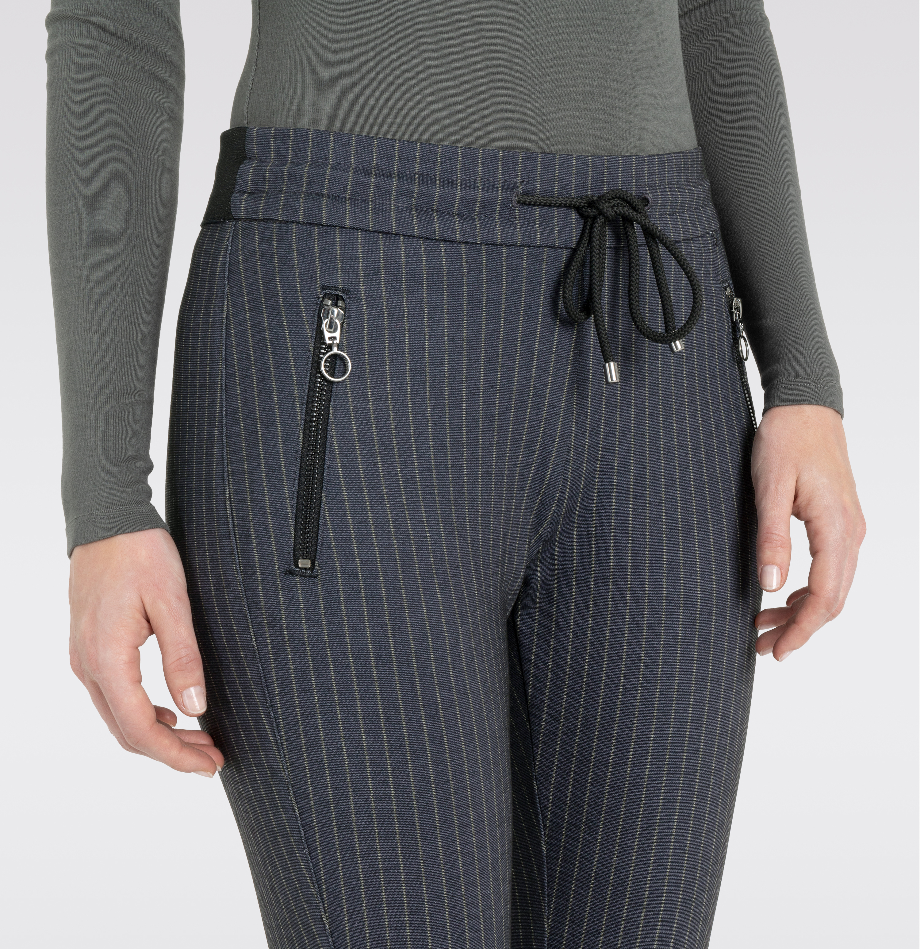 MAC_Autumn-2024_195S_2710-00-0107L-195S_9-jpg