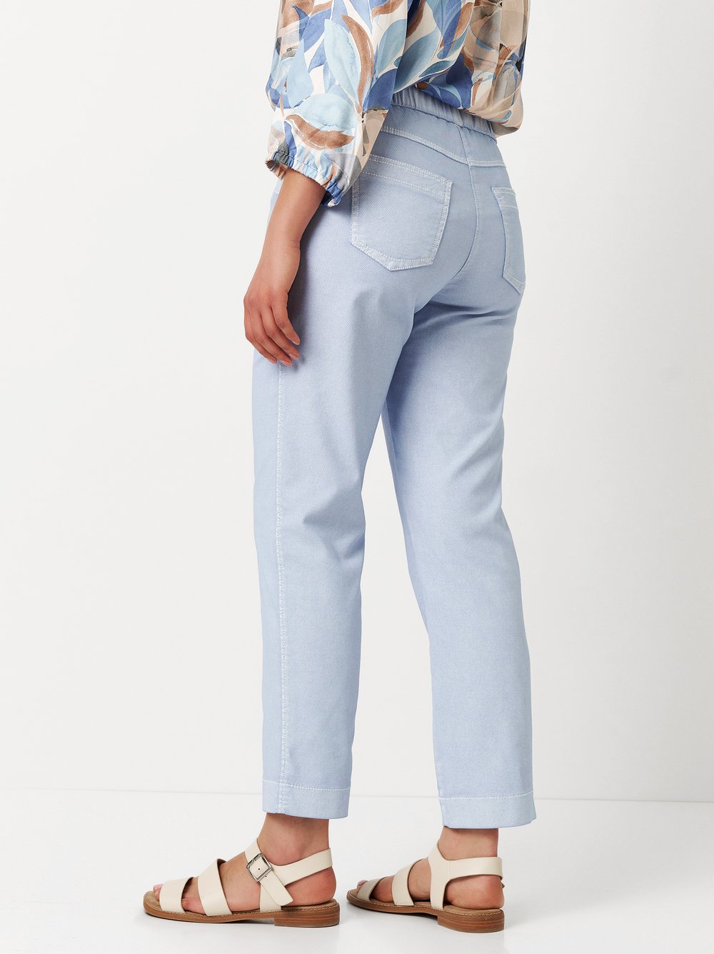 TONI_FS25-NOS_051_27-361805-21_3-jpg