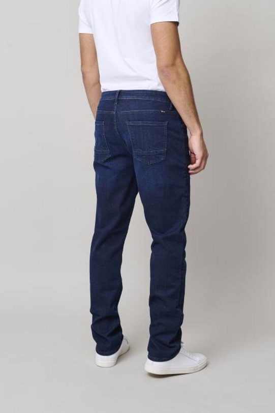 b8bd0063-ef51-43ce-824f-cdb504e3c3c2