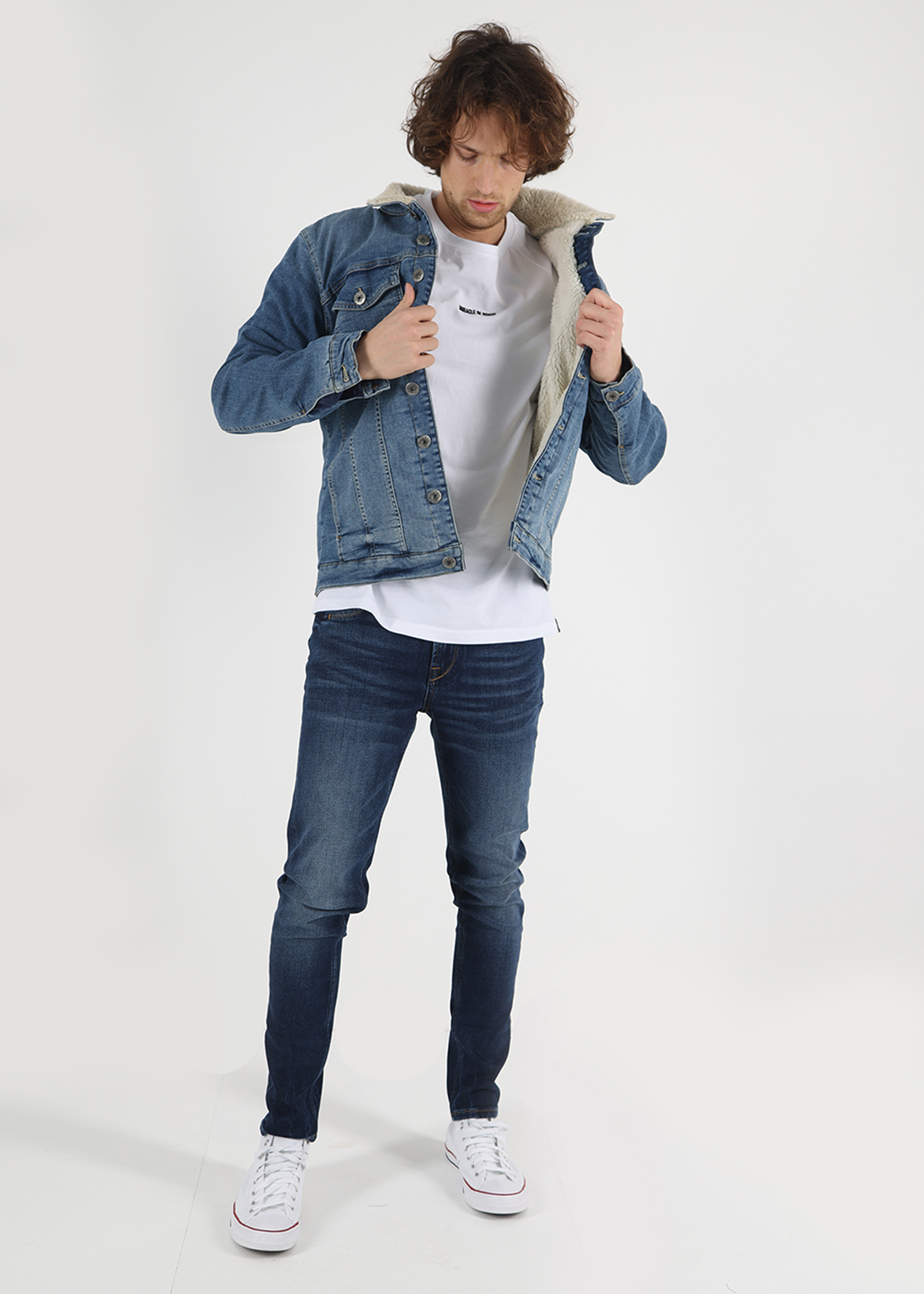 au23_1005_3652_40-jpg