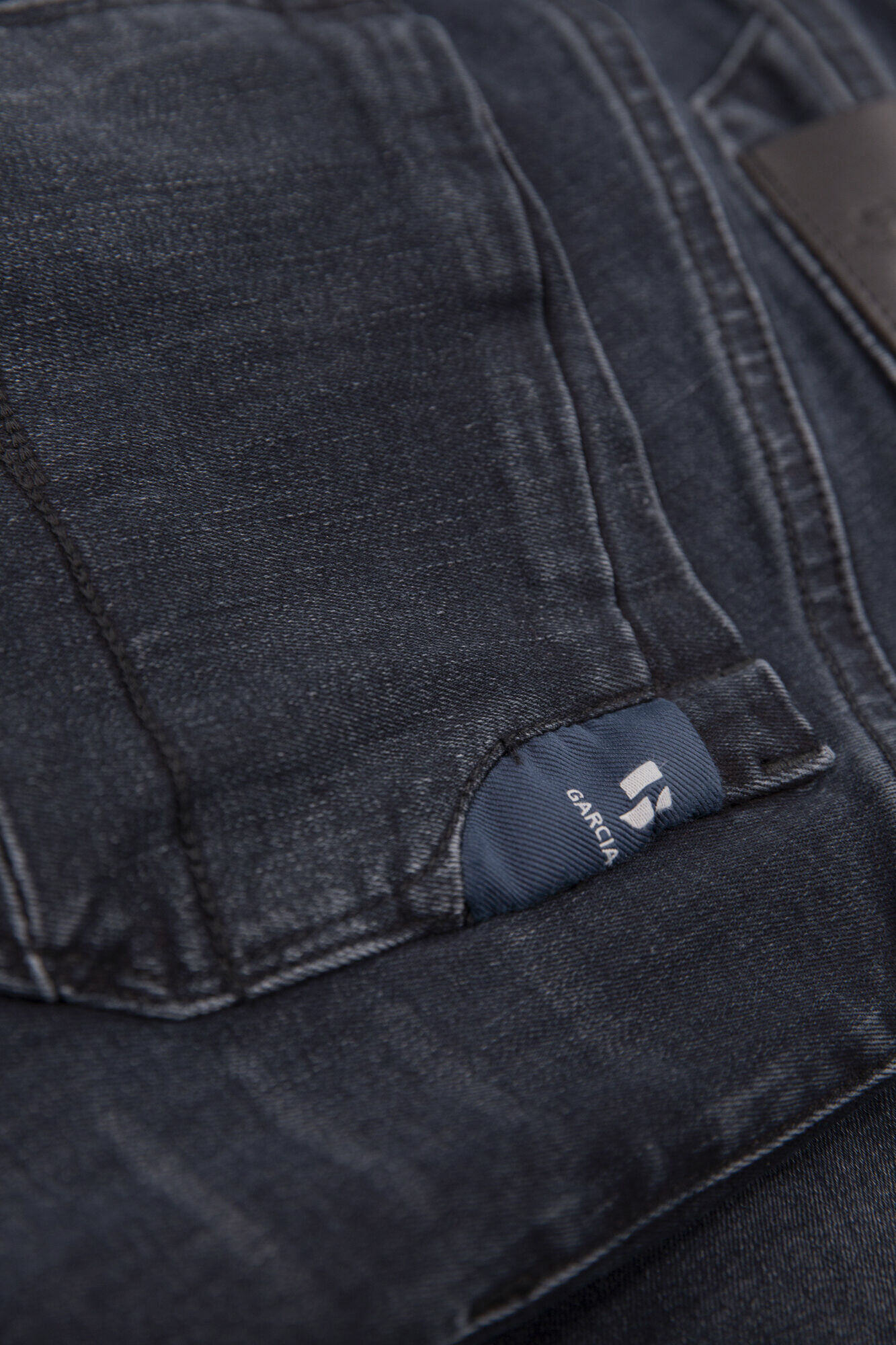 40954-flatshots-detail-2000-c48c053b