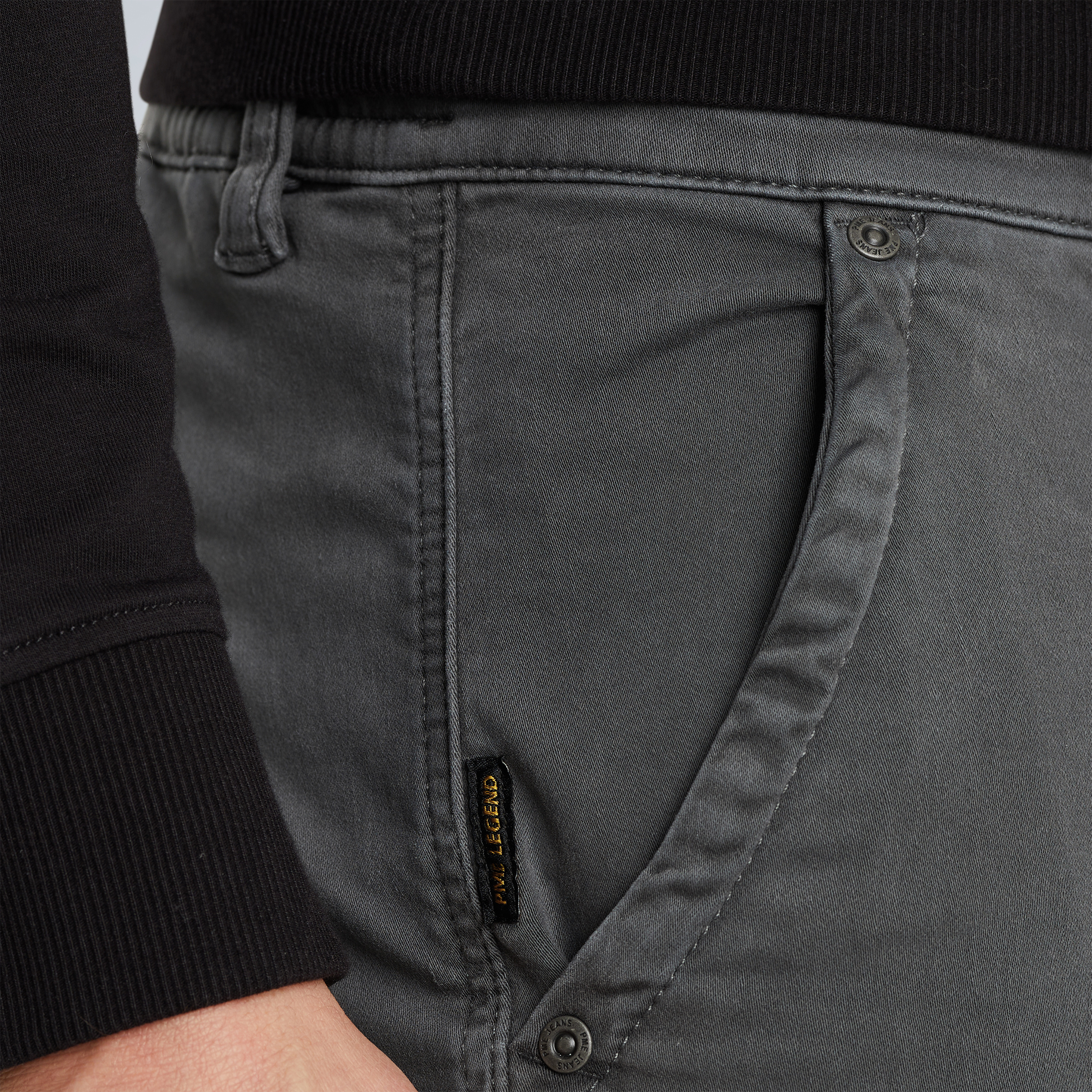 PTR2503622-9106_model_6-jpg