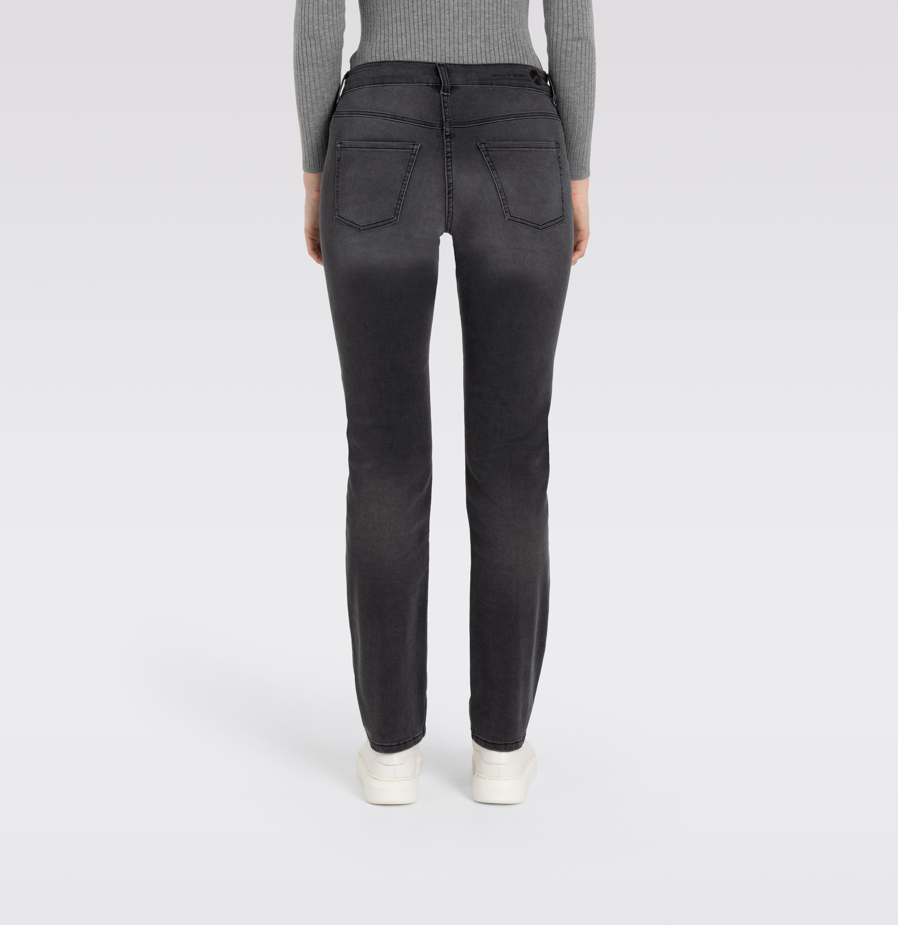 MAC_Autumn-2024_D972_5401-90-0355L-D972_2-jpg