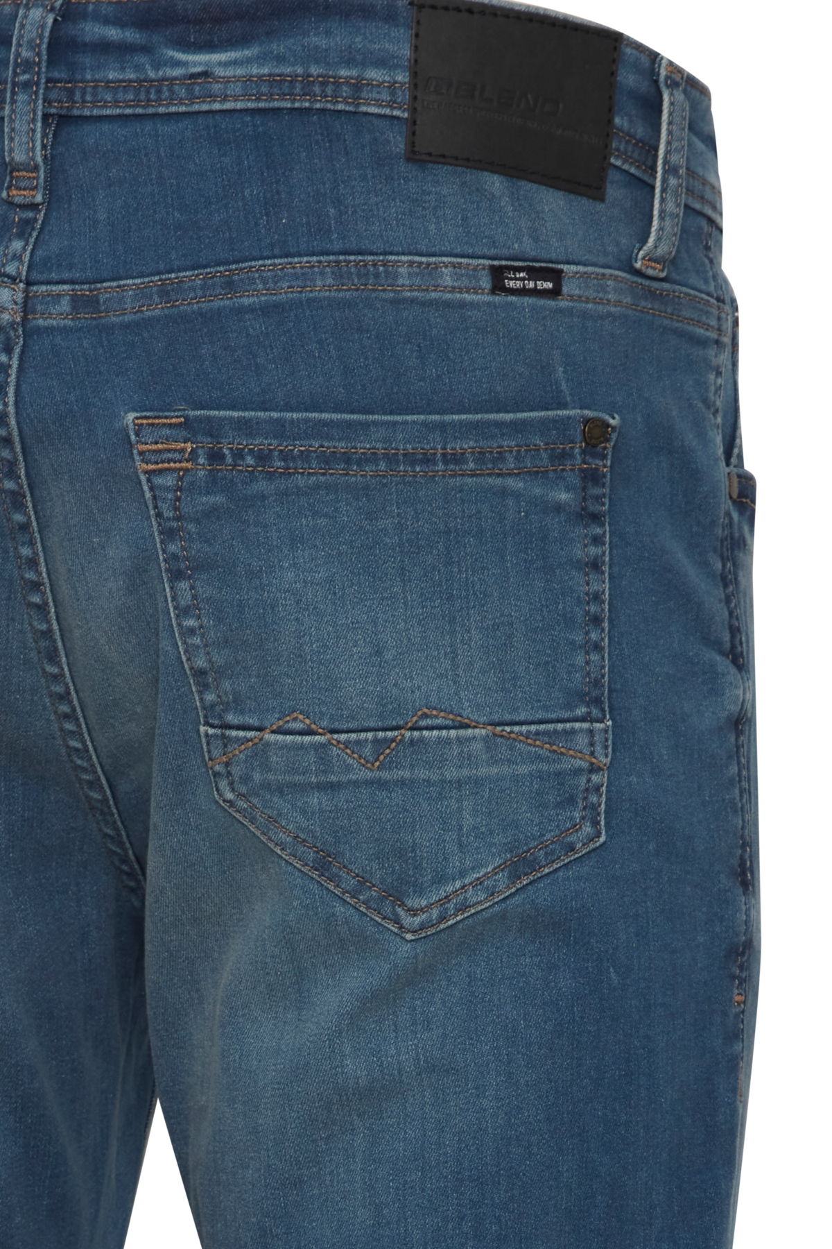 20711933_200293_300-jpg