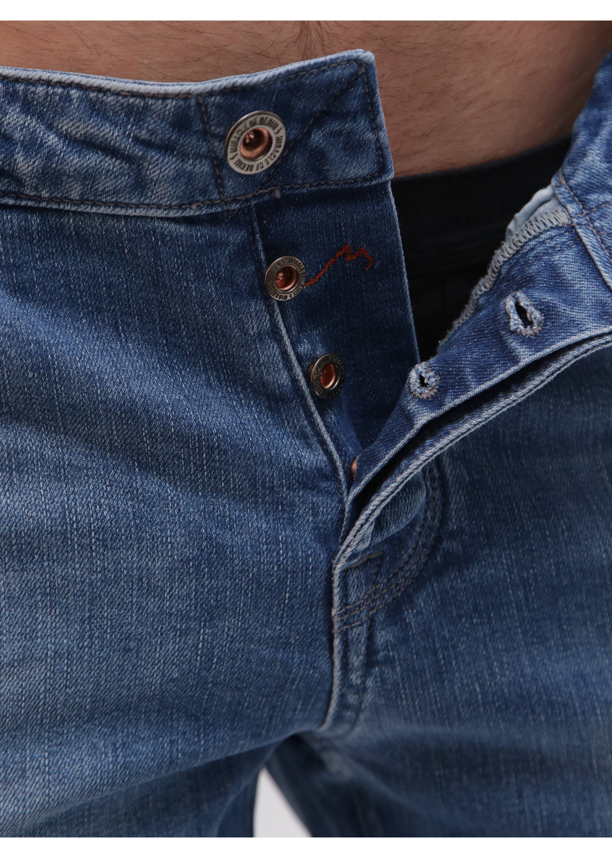 MOD-SP22-1011-3577_70_2000x2800