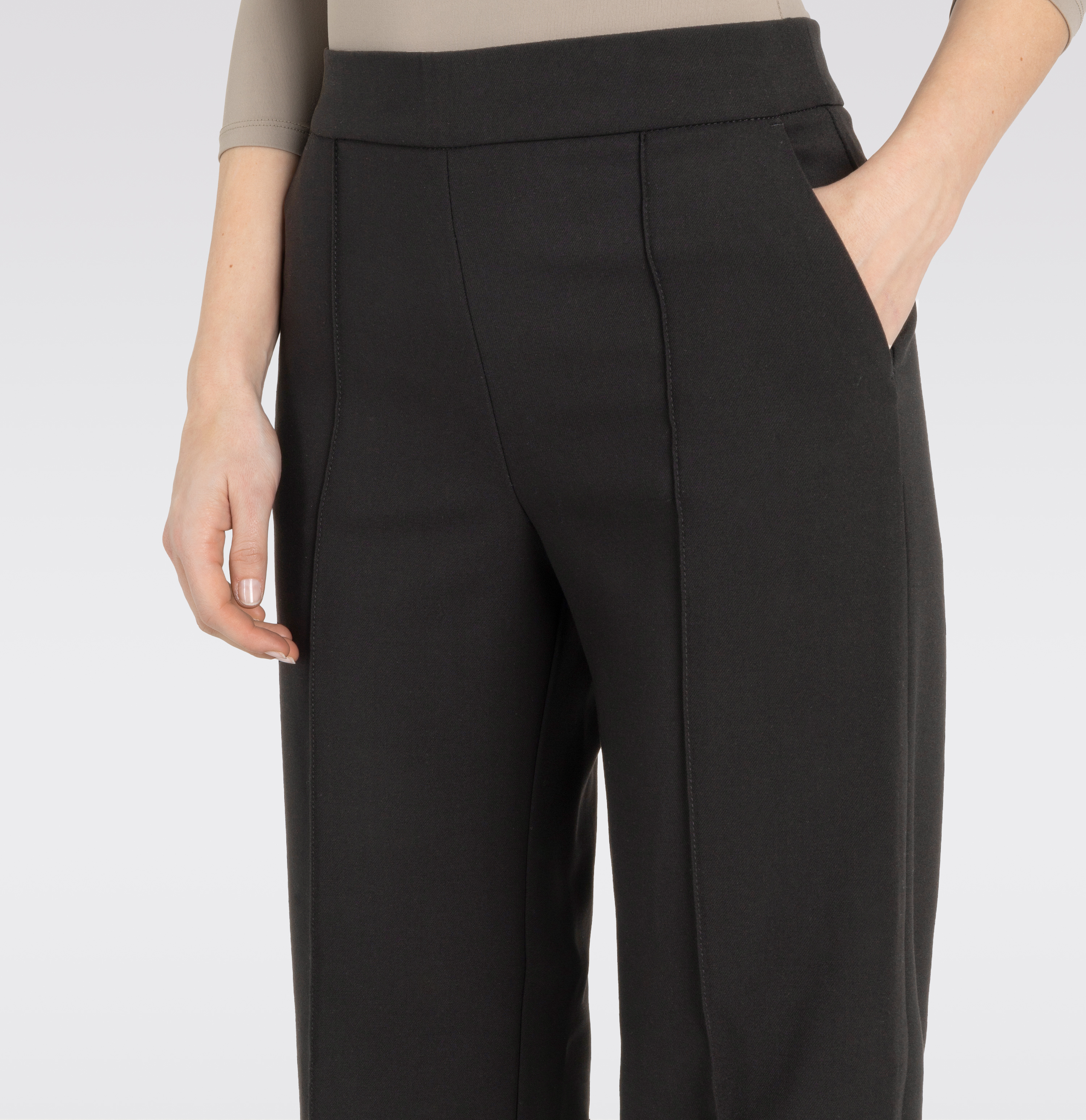 MAC_Autumn-2024_090_3029-00-0138L-090_9-jpg