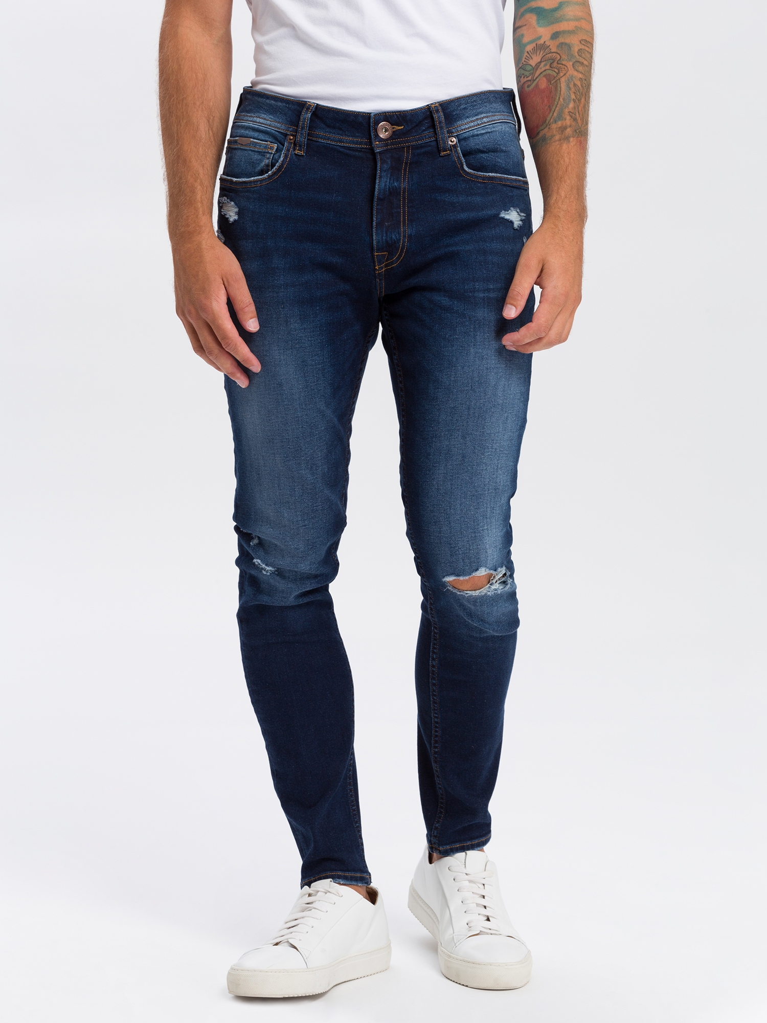 E_162_006_cross_jeans_null_1