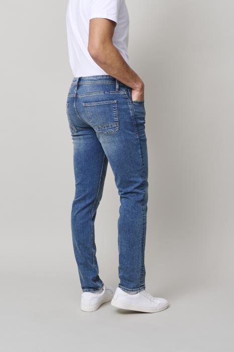 831b8858-c23f-49b8-ade3-4756cd65f7b8