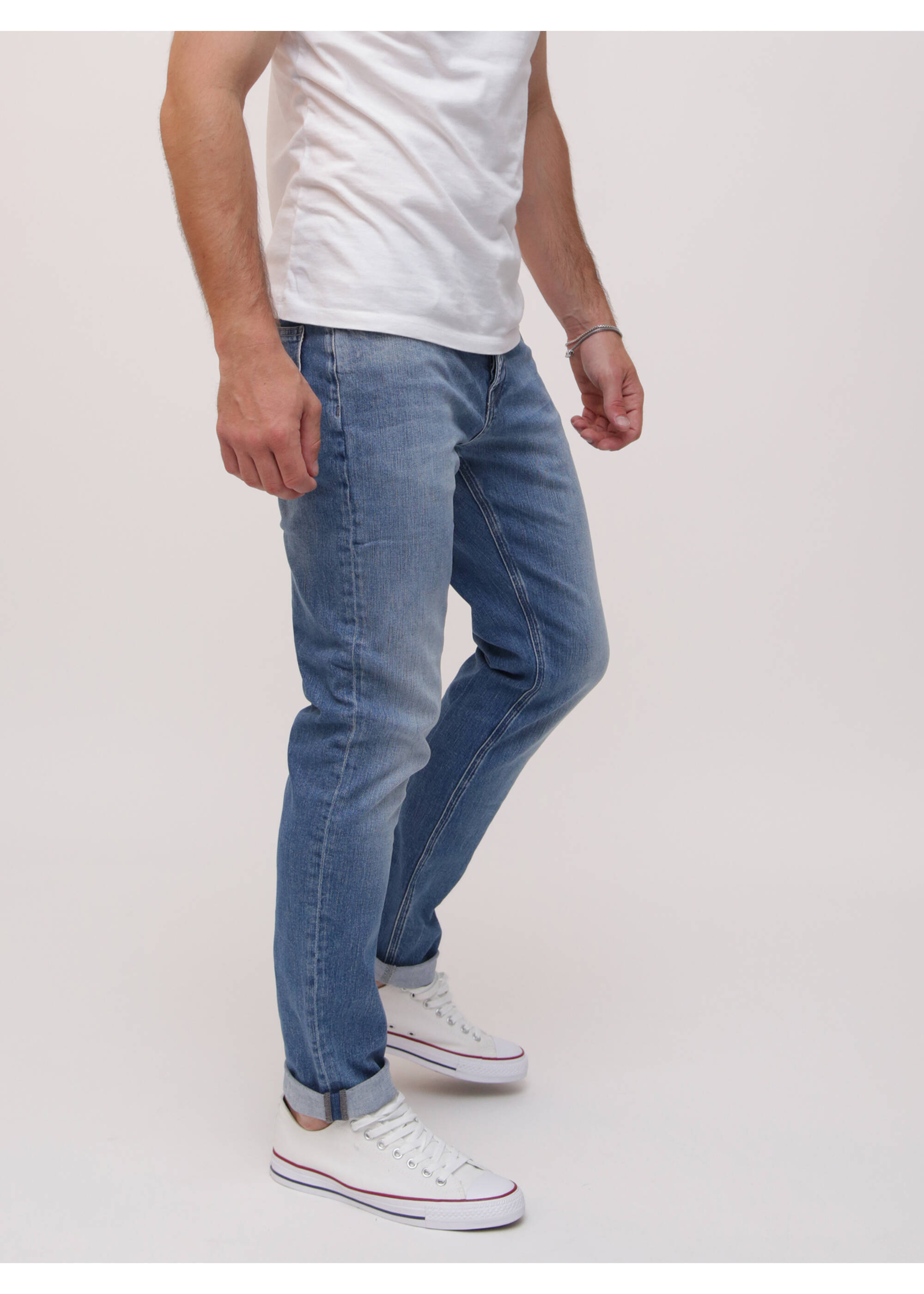 MOD-SP22-1011-3577_00_2000x2800