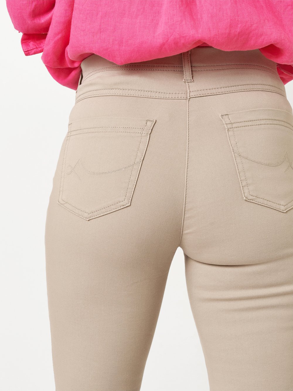 Relaxed_FS25-NOS_731_21-312840-82_4-jpg