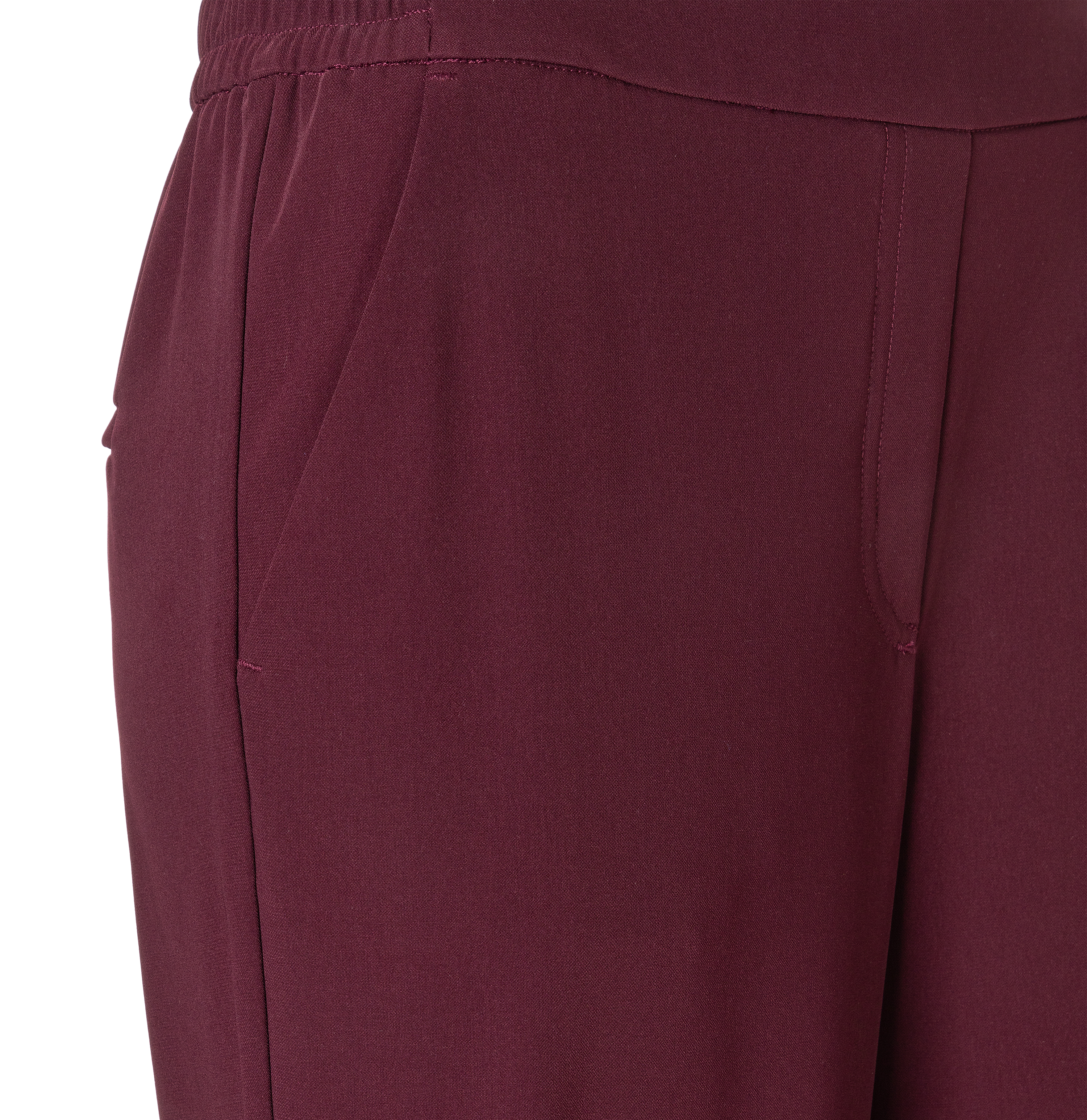 MAC_Early-Autumn-2025_780_2177-00-0231L-780_6-jpg-G9qZ