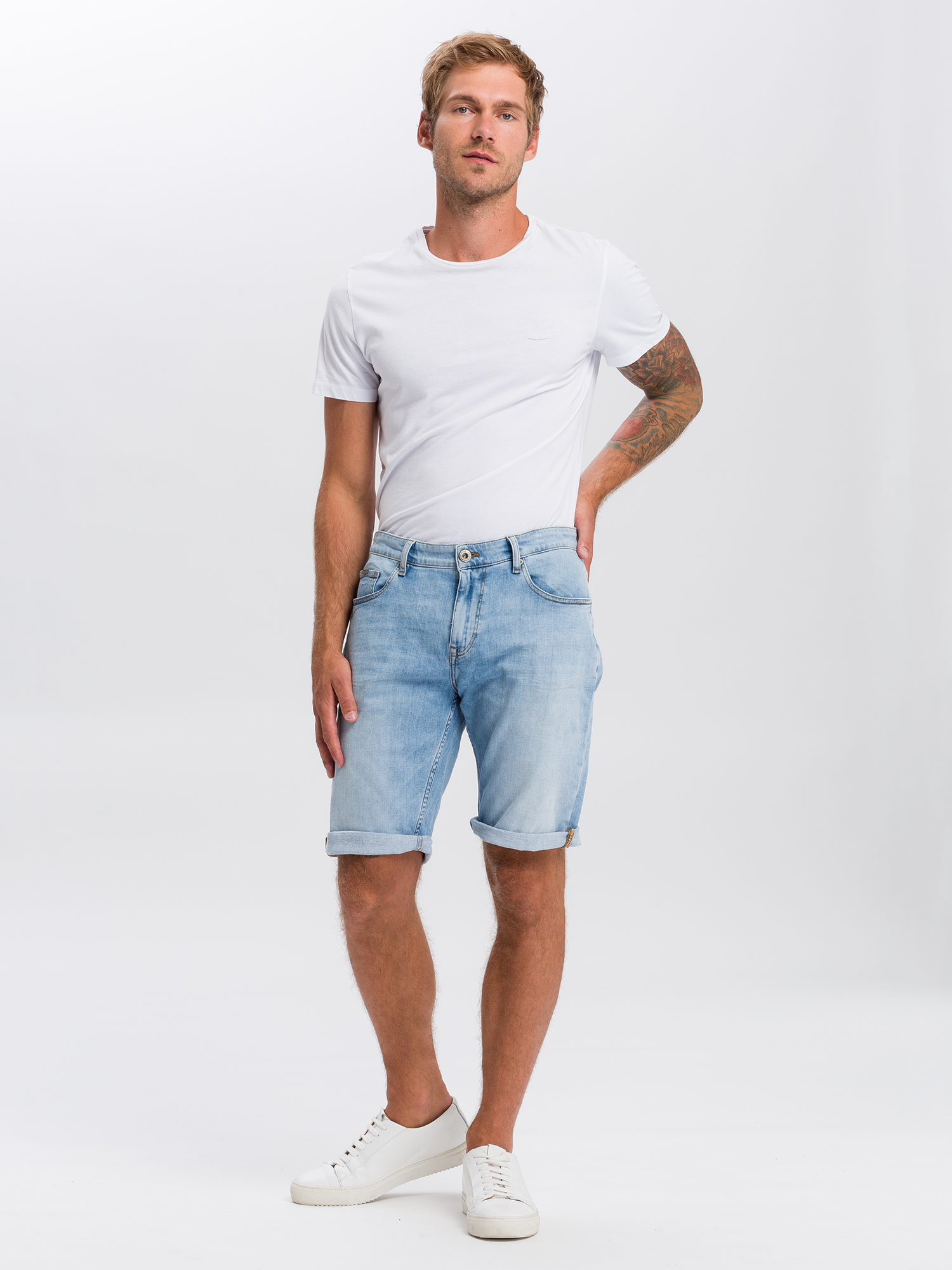 A_565_143_cross_jeans_null_3