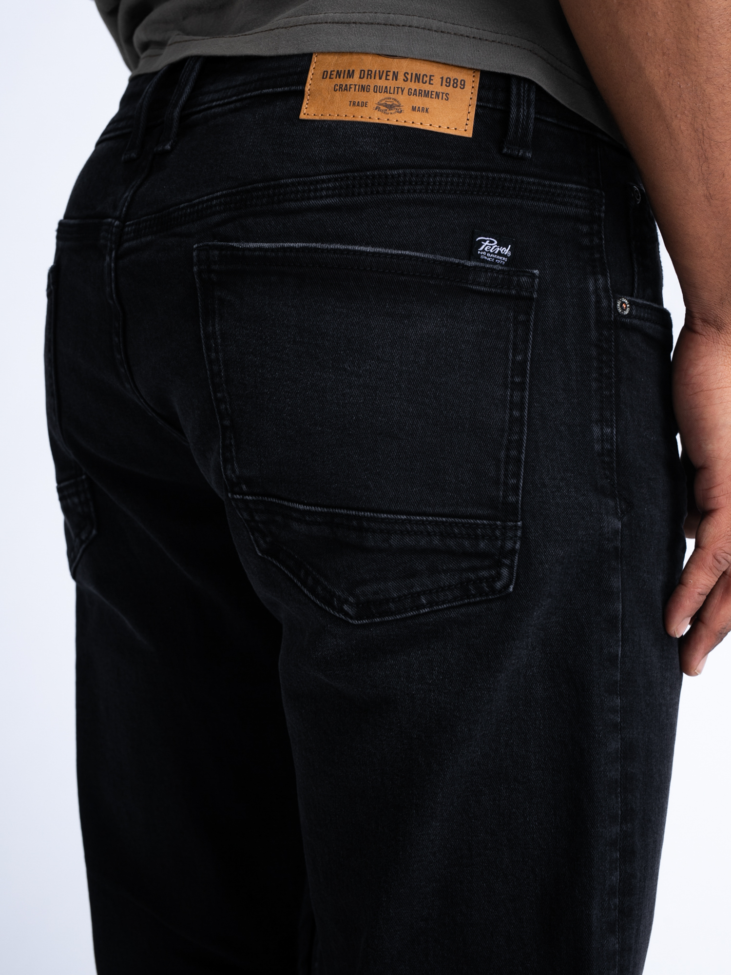 Petrol-Indus_NOOS-NOOS_9705_STARLING_6-jpg