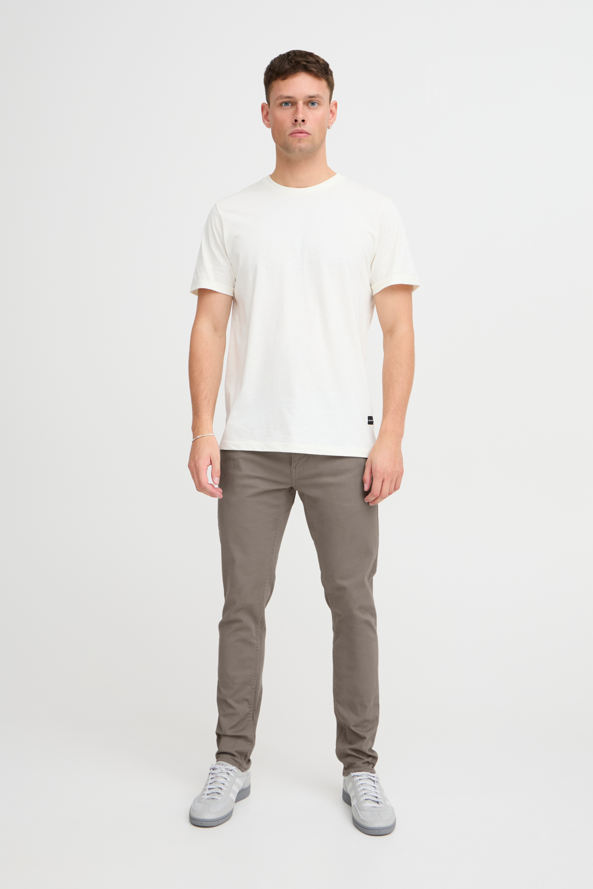 20703472_70147_400-jpg