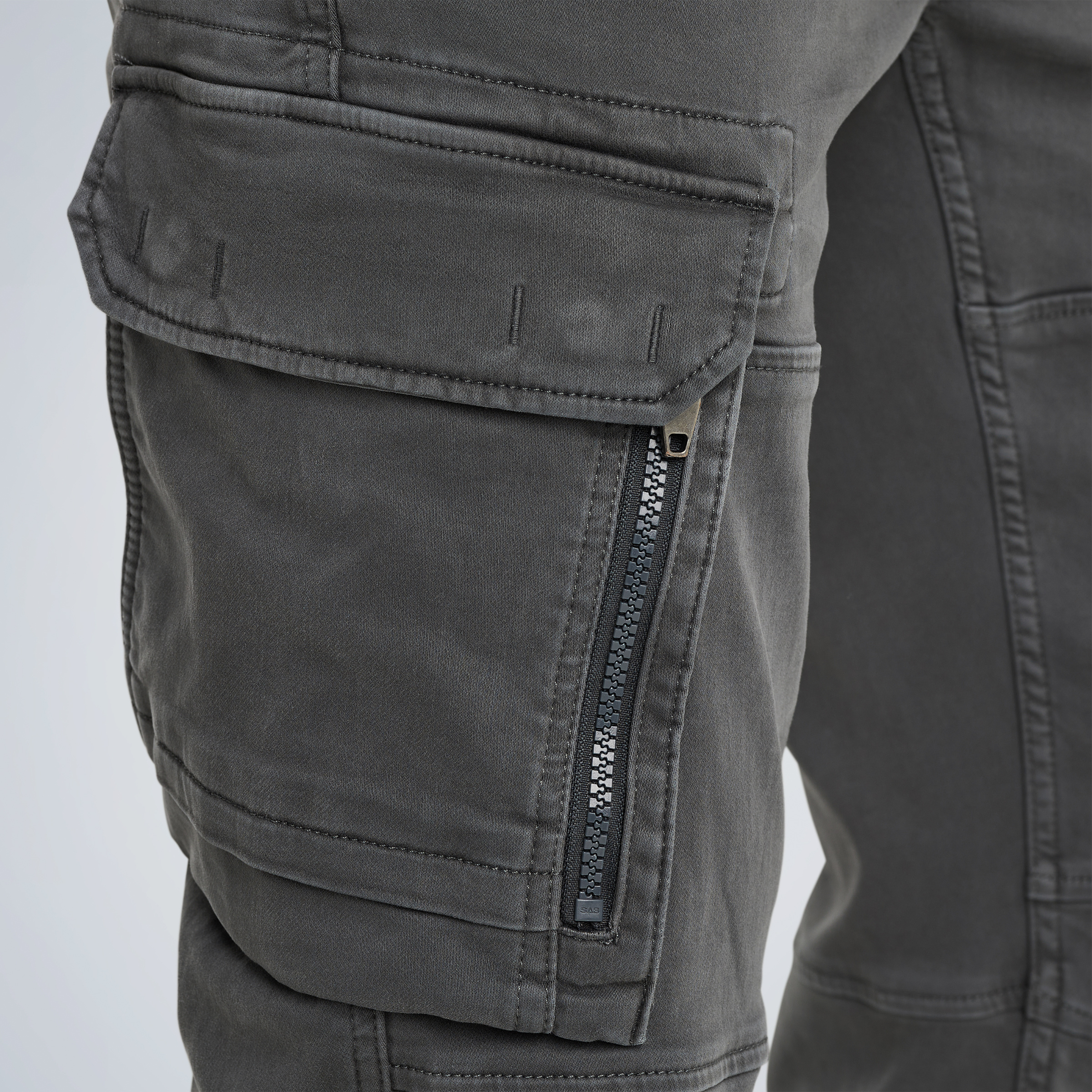 PTR2503622-9106_model_4-jpg