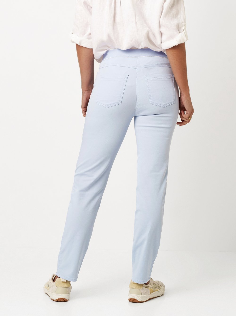 Relaxed_FS25-NOS_530_20-072855-14_3-jpg