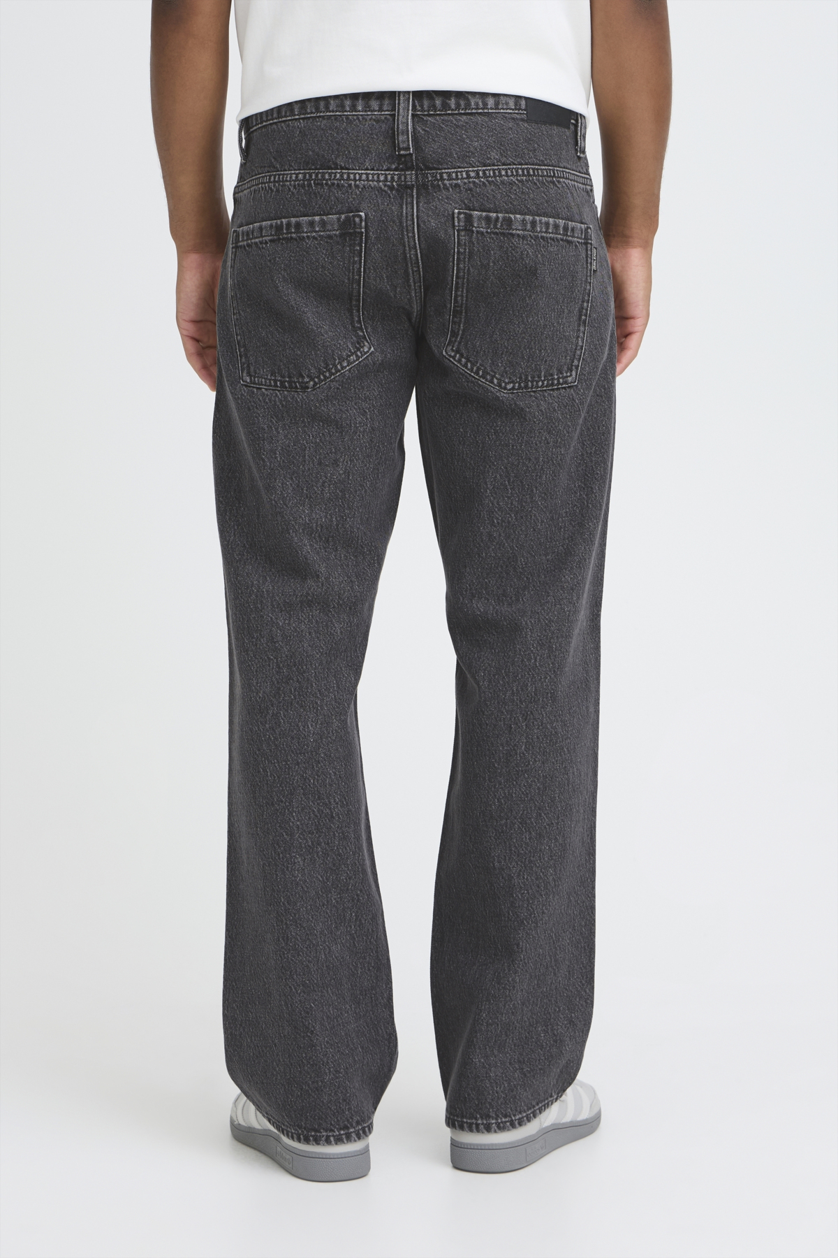 20720289_200296_550-jpeg