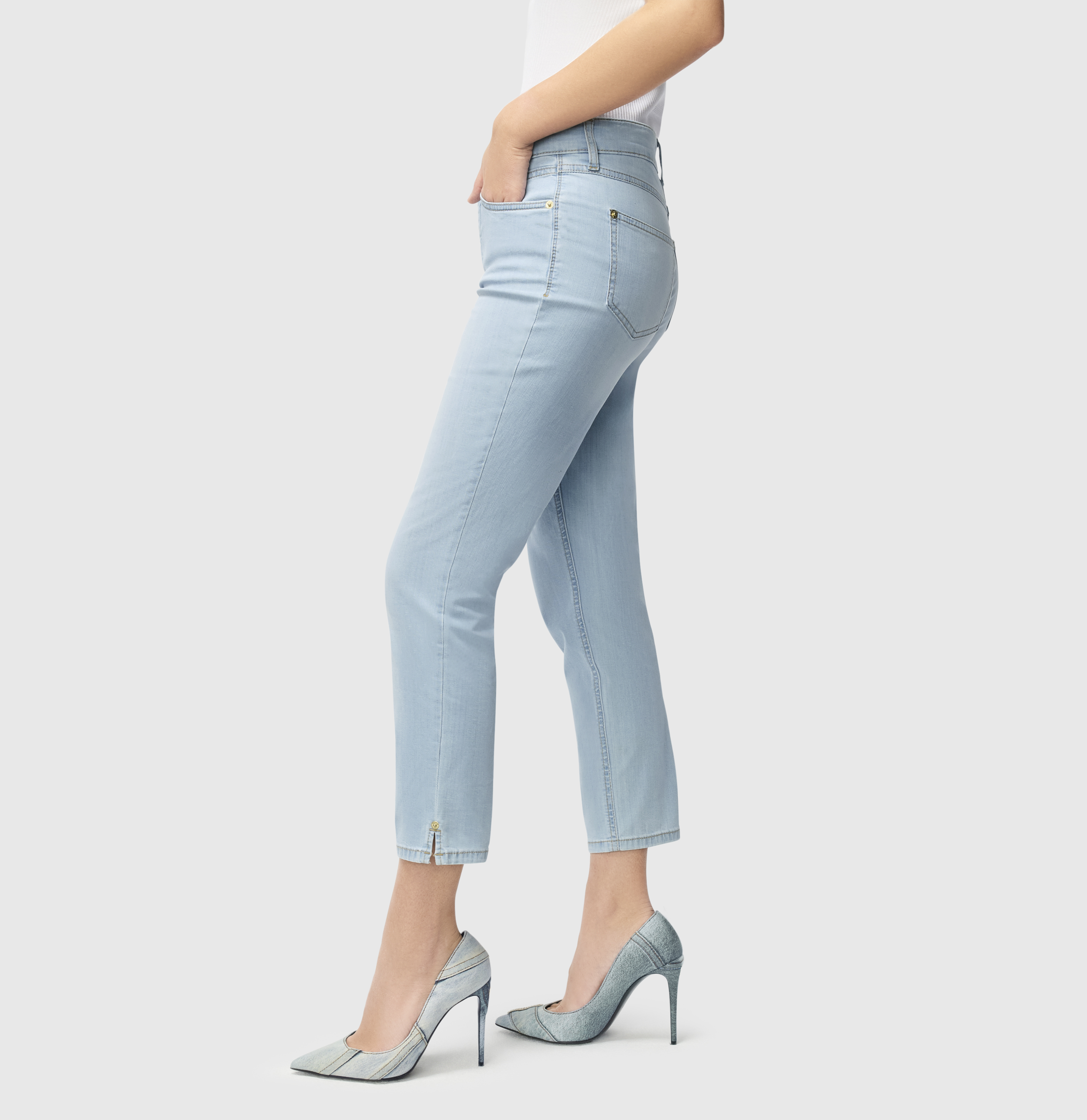 MAC_Spring-2025_D206_5045-90-0352-D206_3-jpg