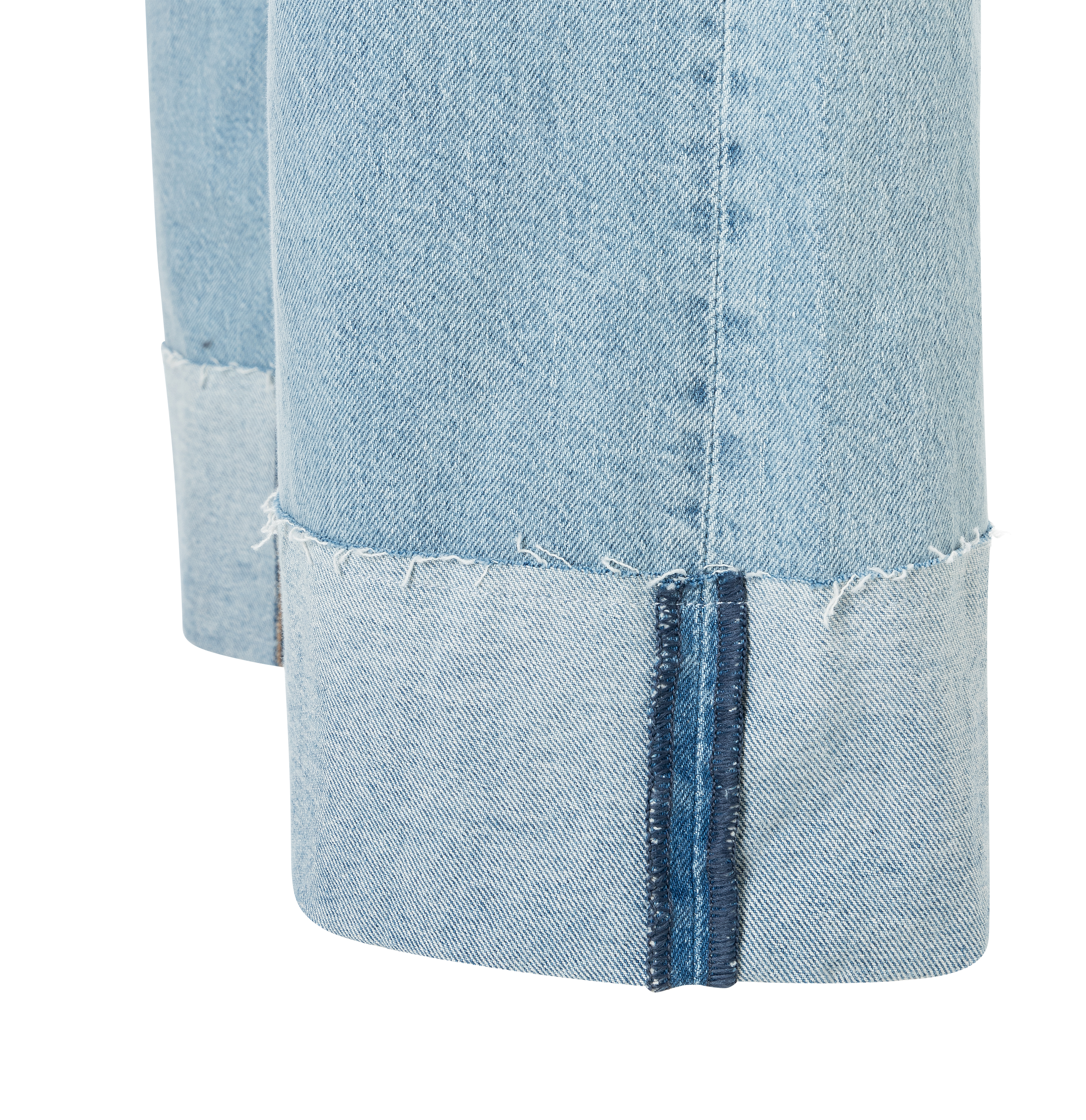 MAC_Early-Spring-2025_D272_2805-90-0291-D272_7-jpg-exmr