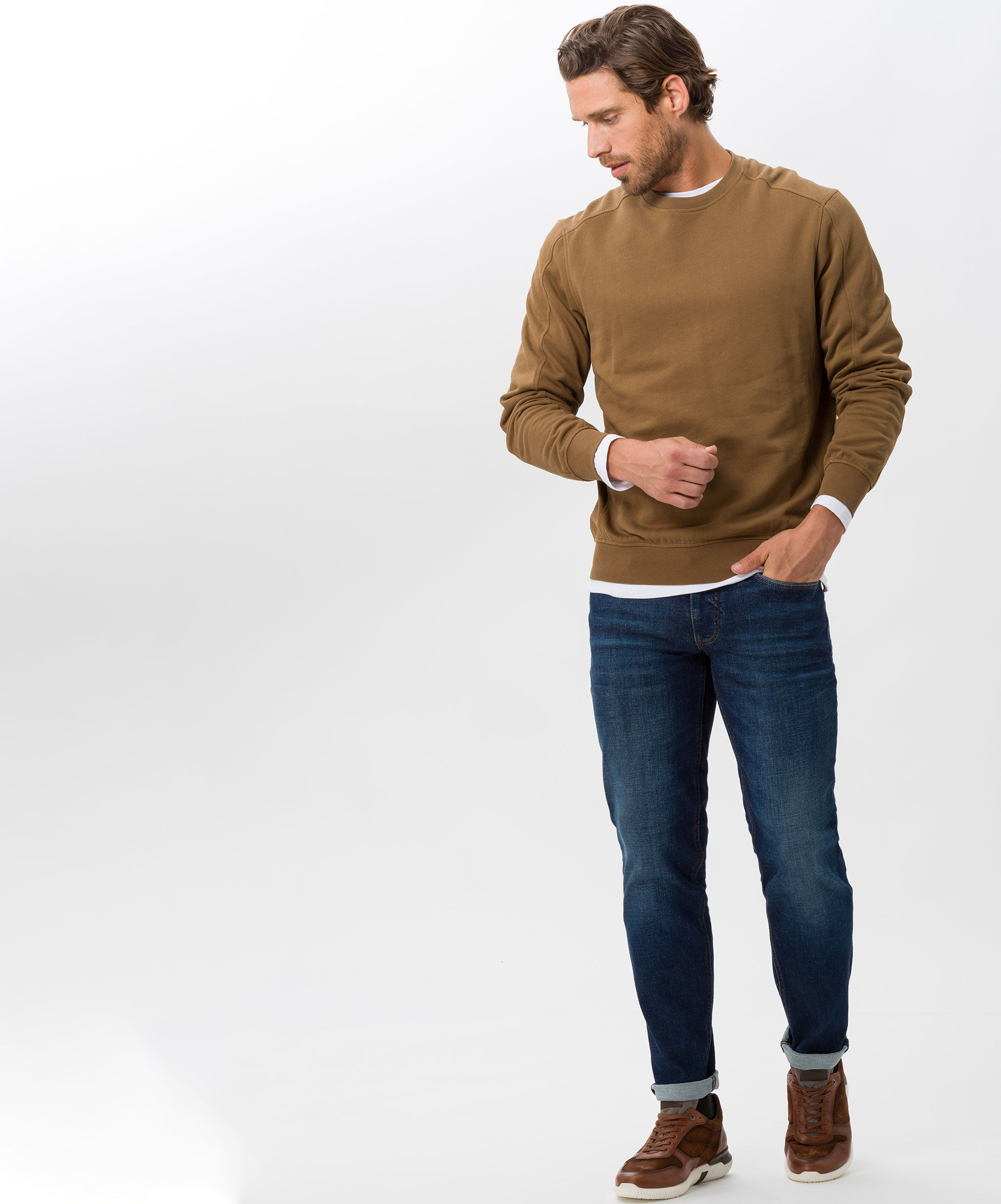 BRAX_221_23_856604_7960820_3