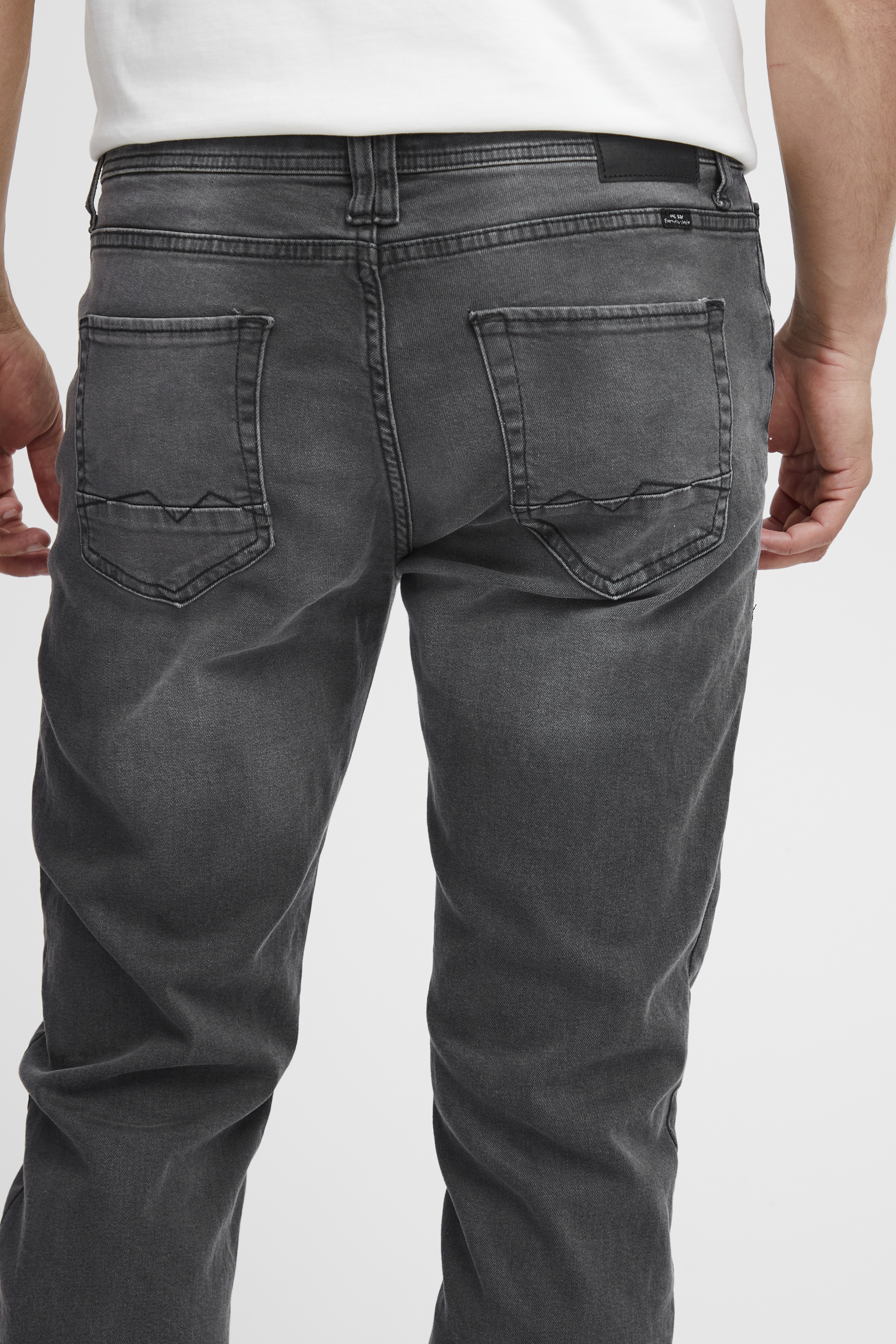 20713302_200295_360-jpg