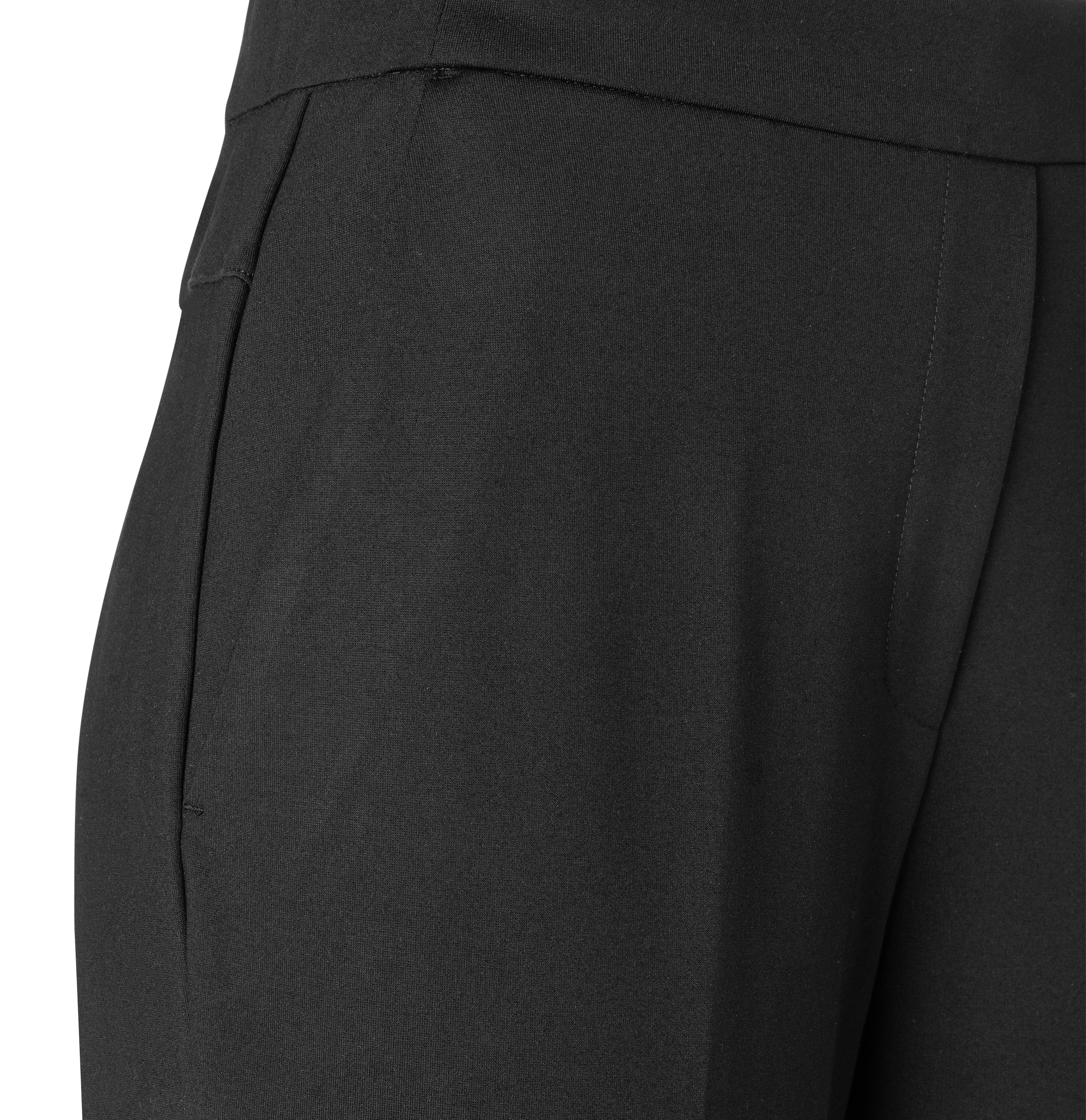 MAC_Early-Autumn-2025_090_4620-00-0107L-090_6-jpg