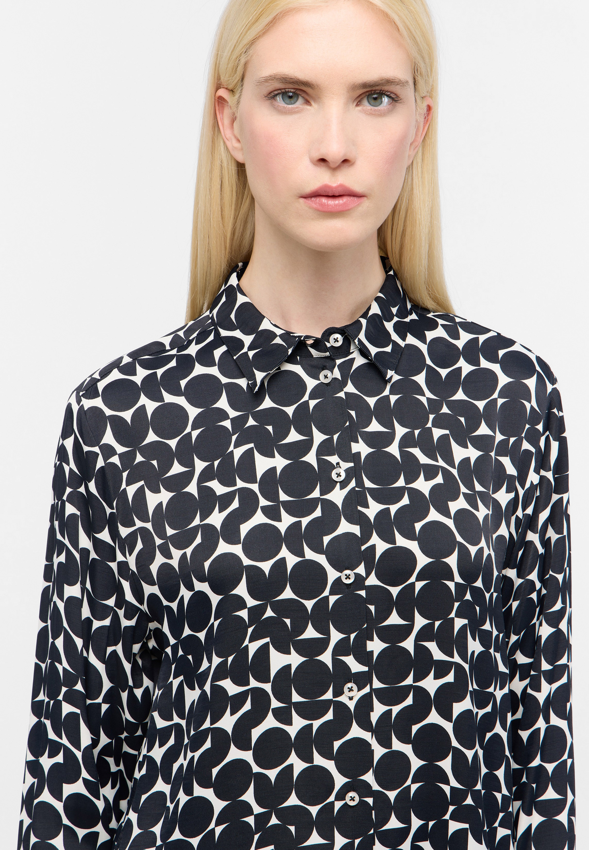 ETERNA_fall_winter-2025_02_2BL06075-7756_25D923-_2-jpg