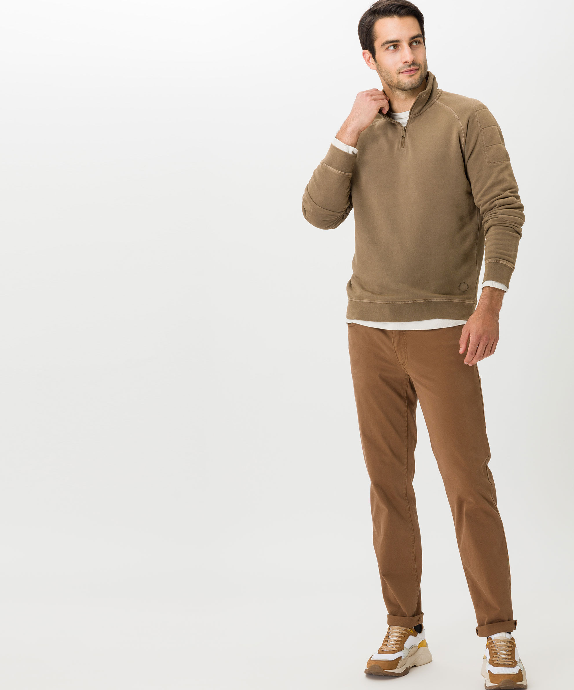 BRAX_222_63_813507_7864120_3