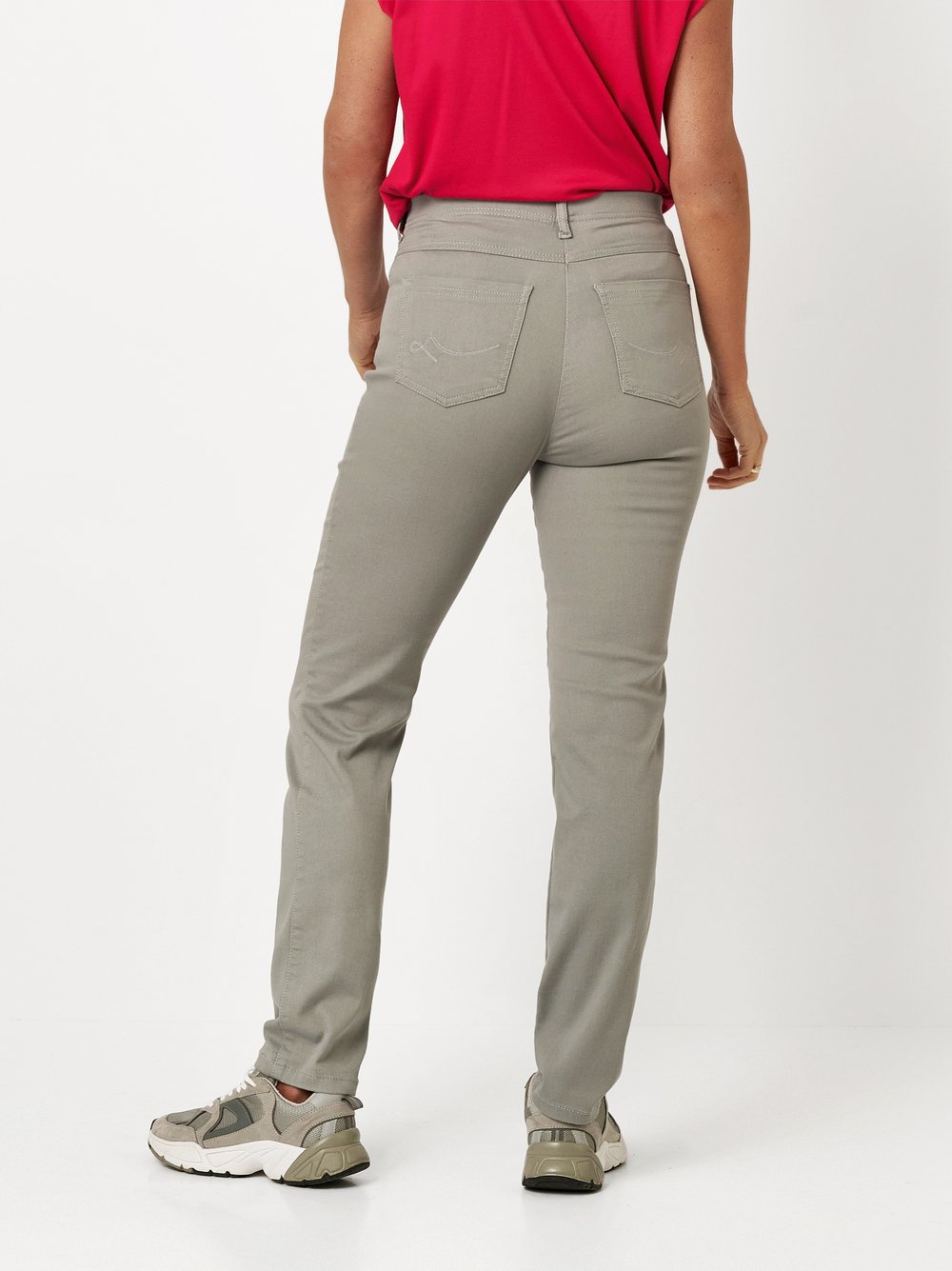 Relaxed_FS25-NOS_630_21-312840-82_3-jpg