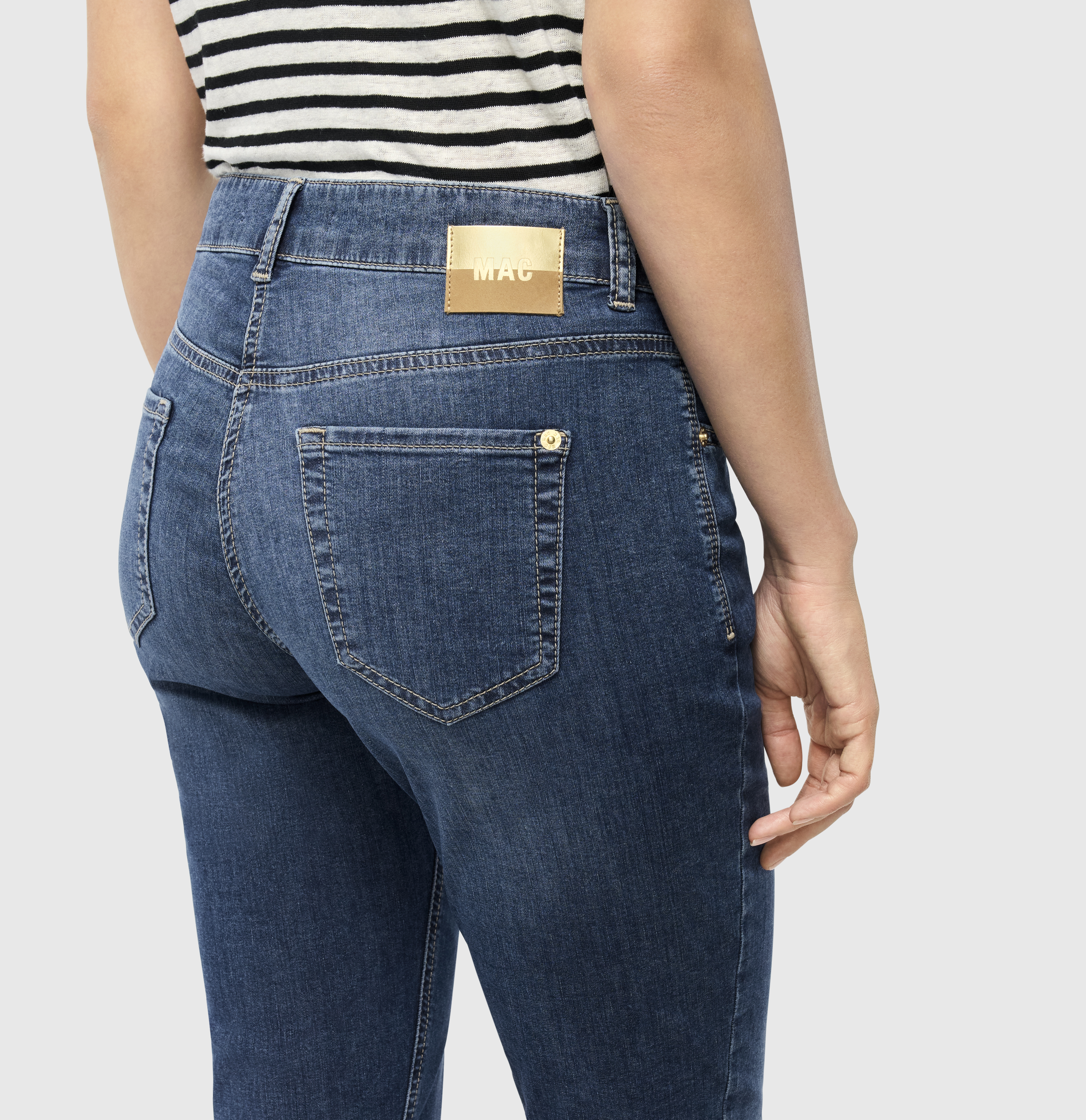 MAC_Spring-2025_D657_5714-90-0391L-D657_10-jpg