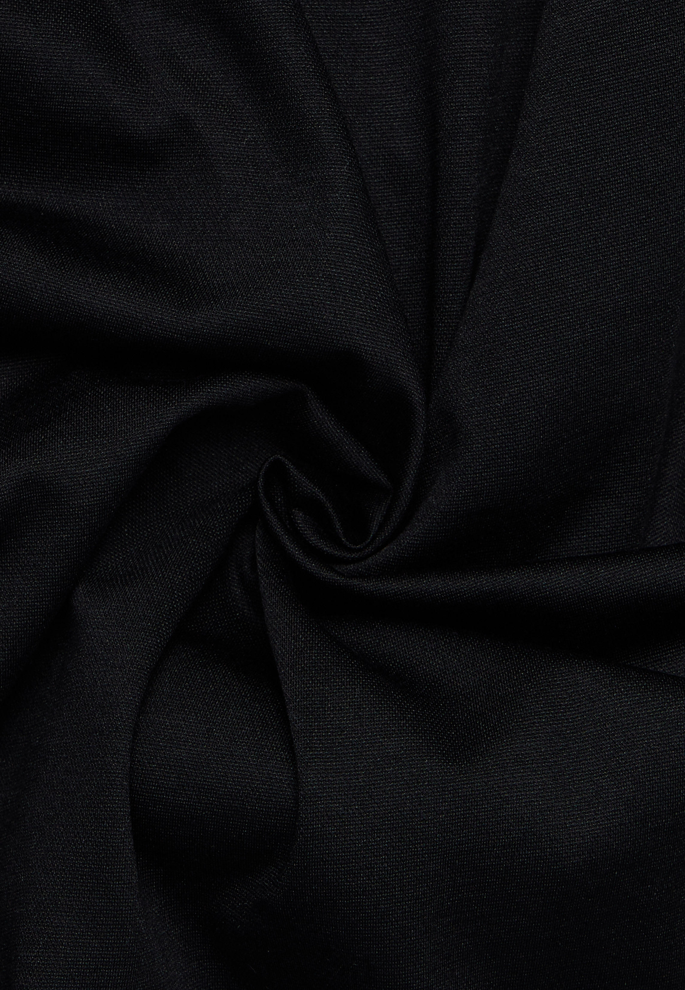 ETERNA_fall_winter-2025_03_1SH15326-2269_39YSV1-_6-jpg