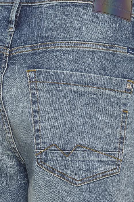 0394a261-6bf9-4c09-a25a-b3e38a4896eb