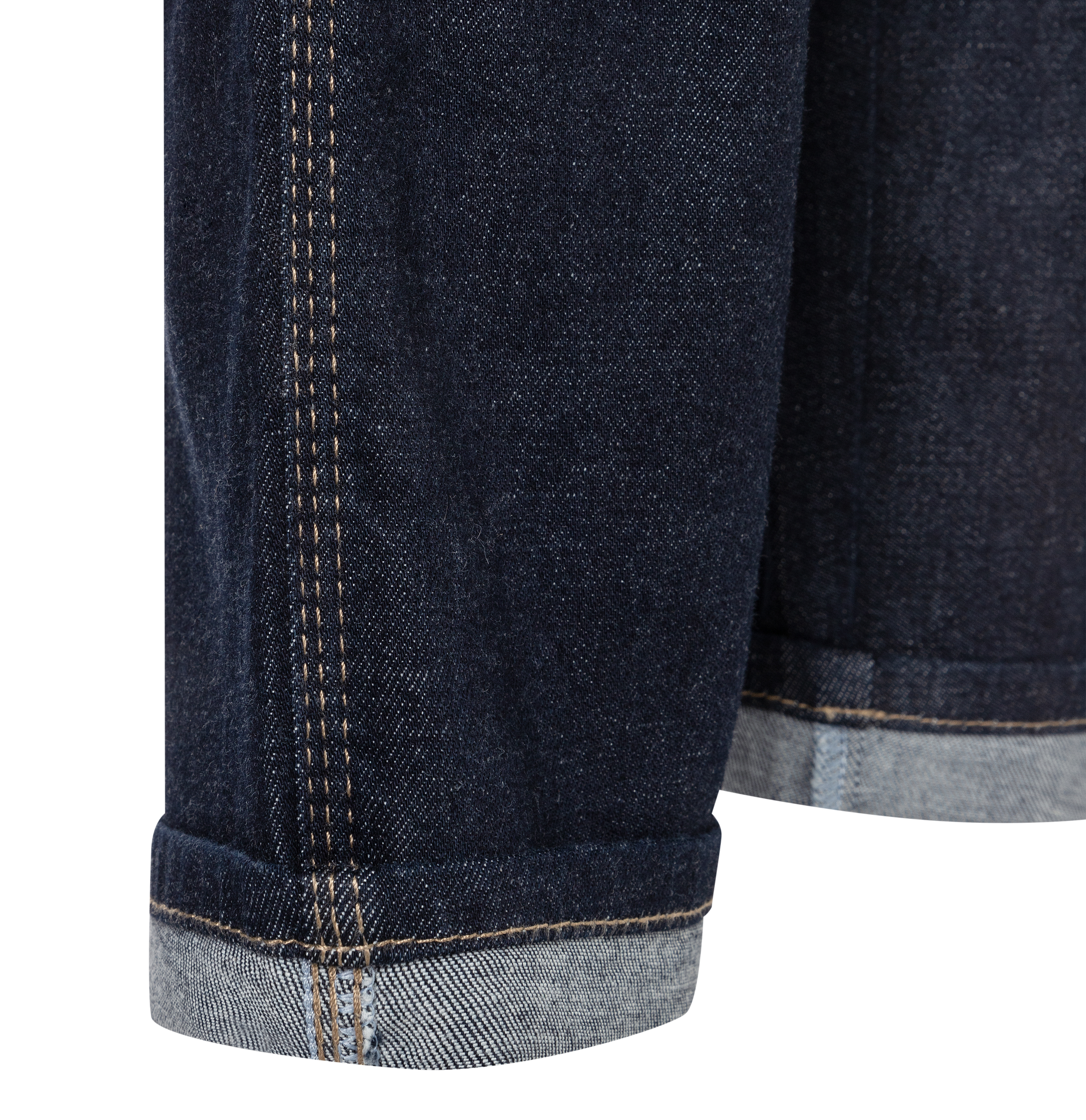 MAC_Early-Autumn-2025_D683_2803-90-0333L-D683_6-jpg